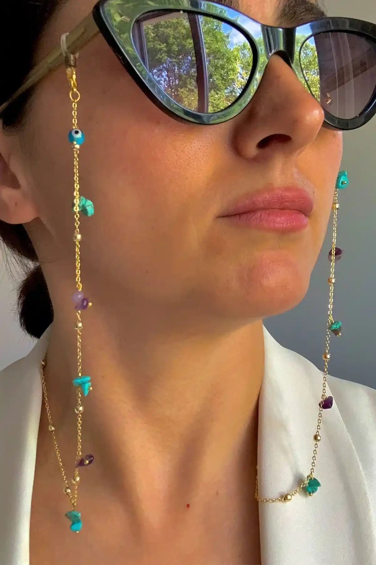 Gözlük Zincirleri Karşılaştırması: Natural Jewelleryy ve Yeni Takıntılar