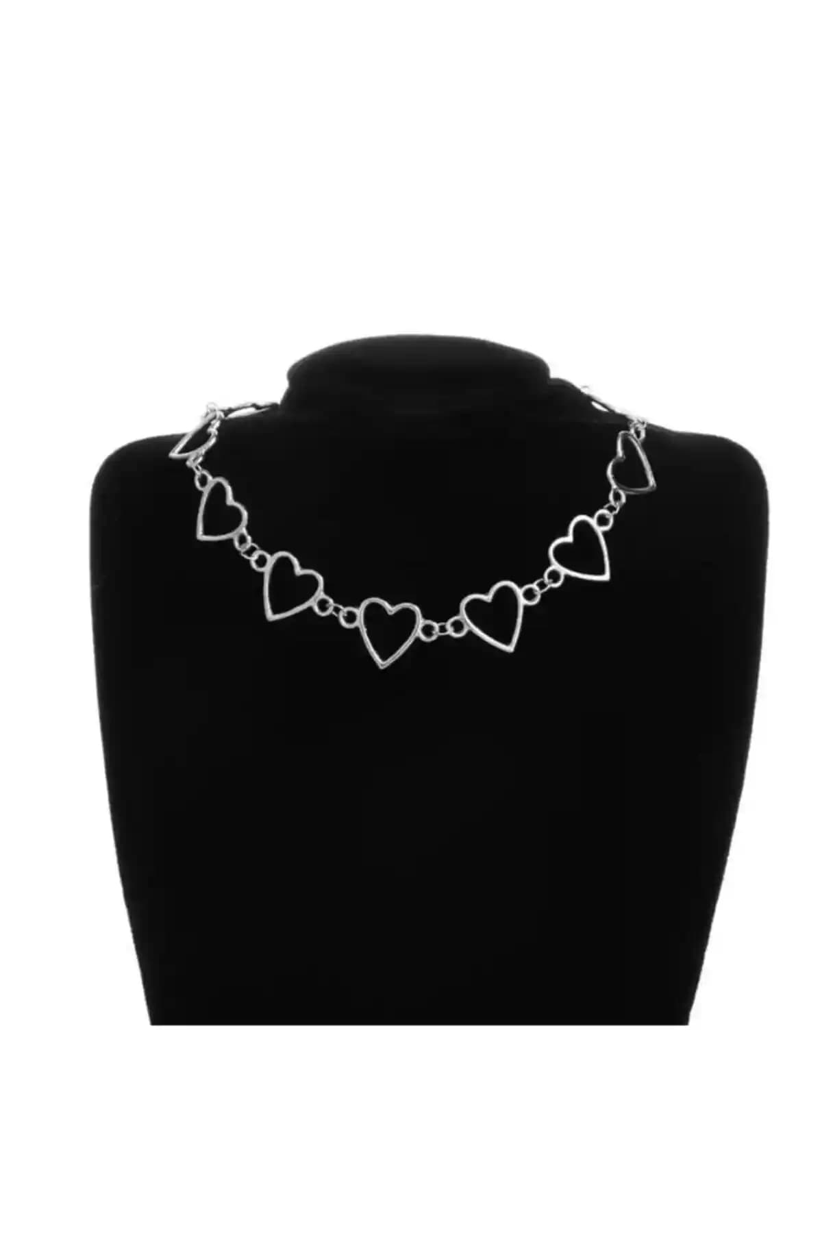 Gri Kalp Metal Zincirli Choker Kolye: Modern ve Şık Tasarımıyla Stilinizi Tamamlar