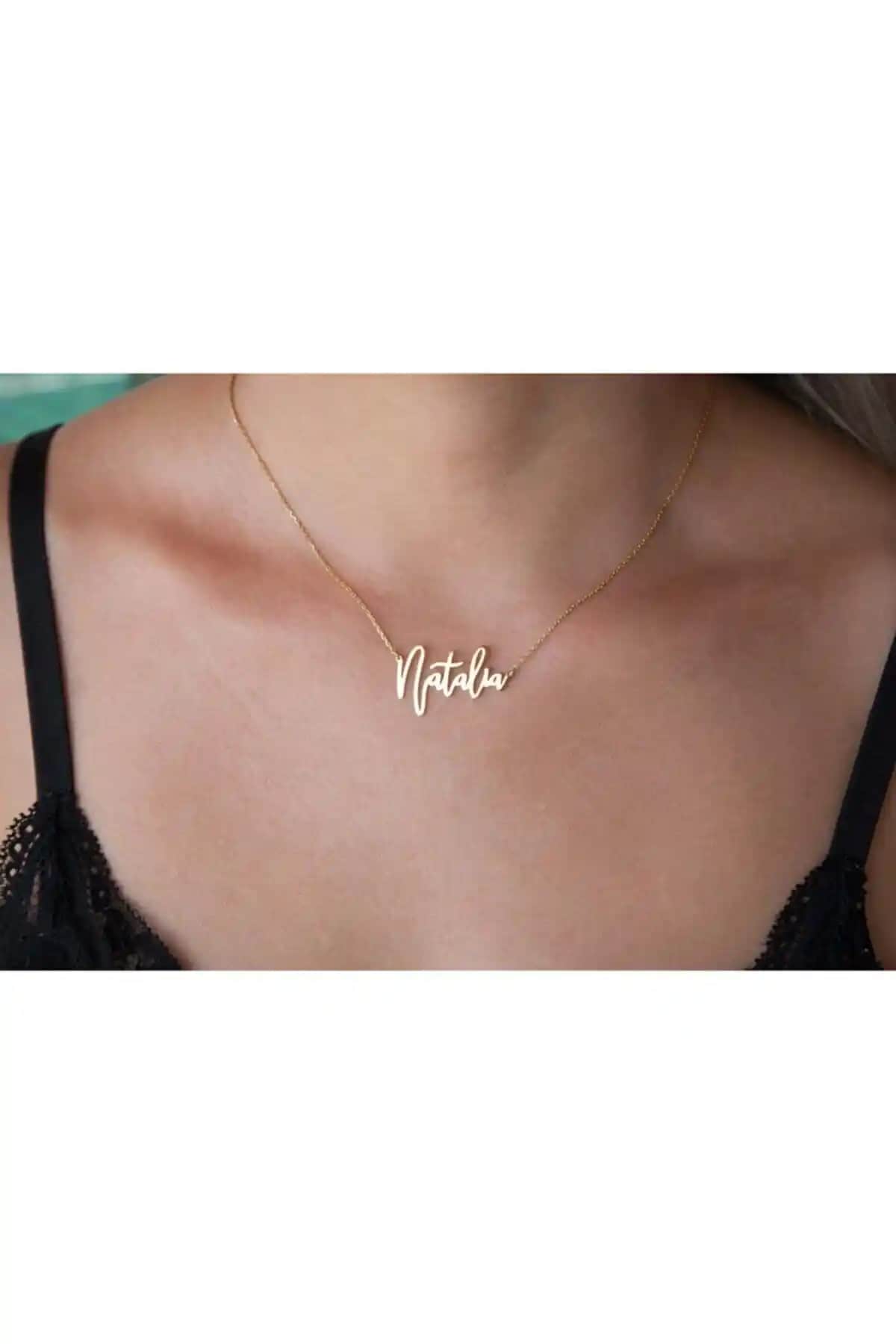 Gümüş El Yazısı ile İşimli Kolye: Şık ve Anlam Dolu Takı Seçenekleri