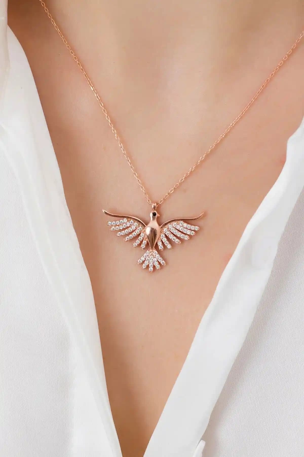 Gümüş Kolye Karşılaştırması: ADA LIFE GÜMÜŞ ve Harlofia Jewelry Modelleri