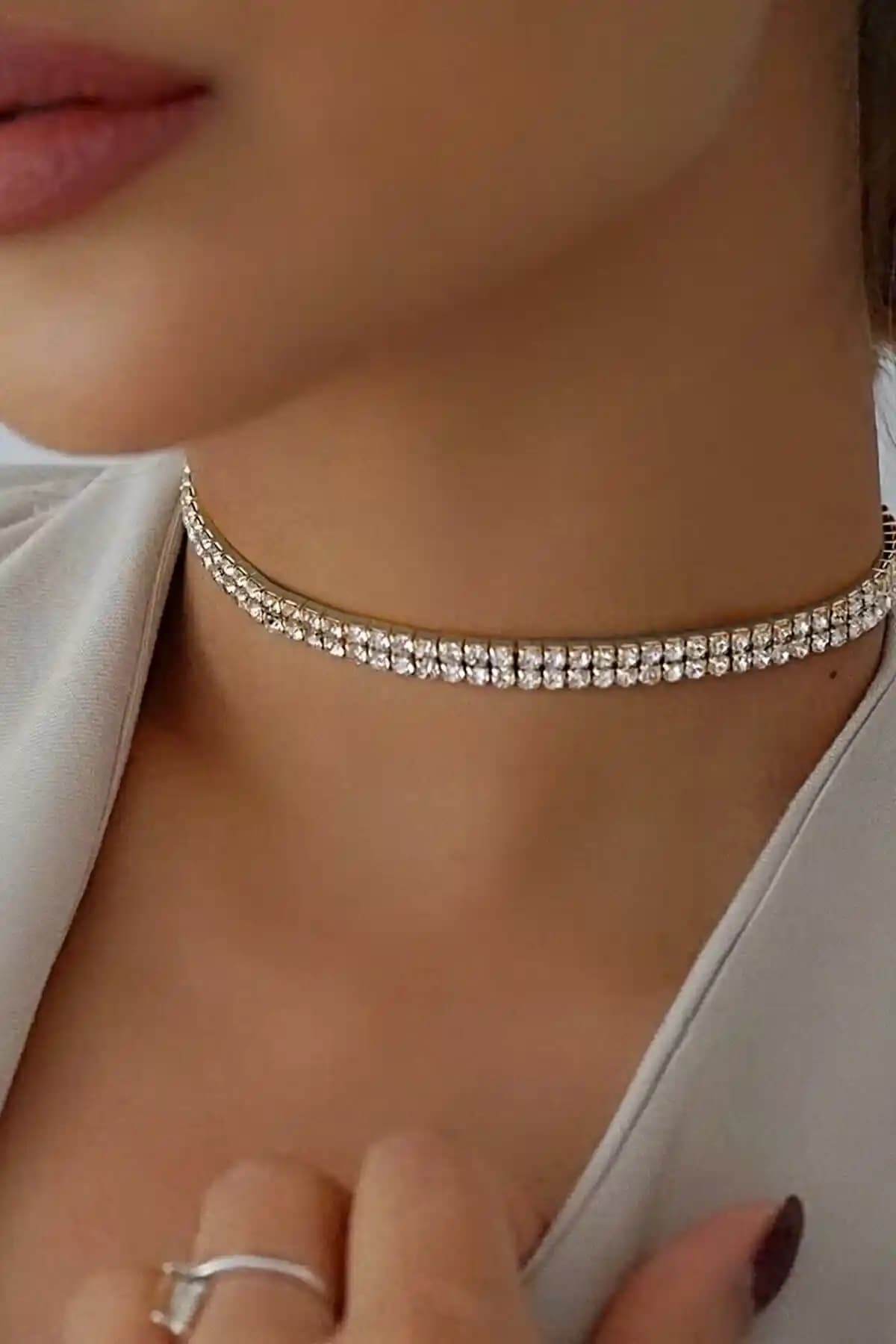 H&E DESIGN Kadın Çift Sıra Zirkon Taşlı Rhinestone Choker Kolye Şık ve Zarif Tasarım