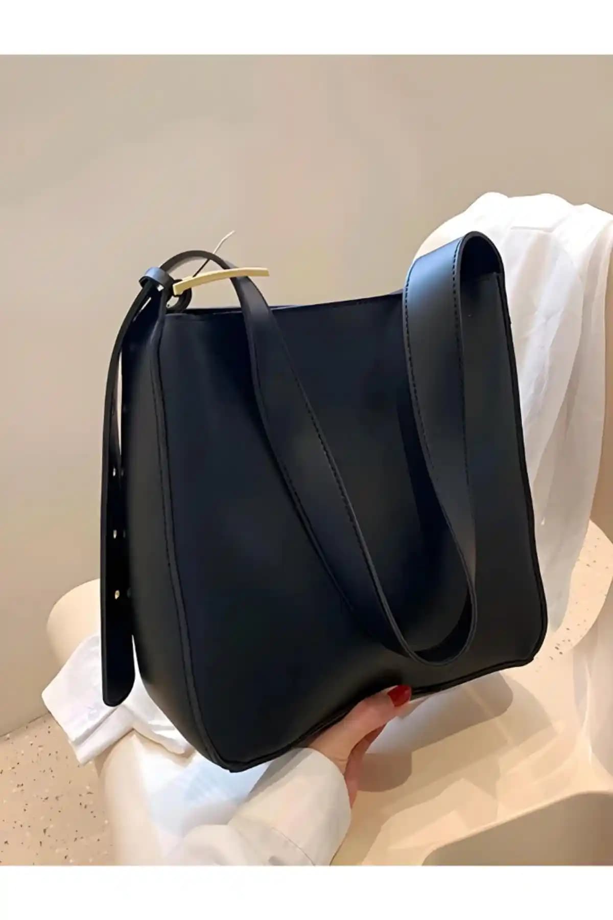 HAPBUY Kadın Siyah Omuz Çantası Günlük Kullanım İçin Şık ve Fonksiyonel Tasarım