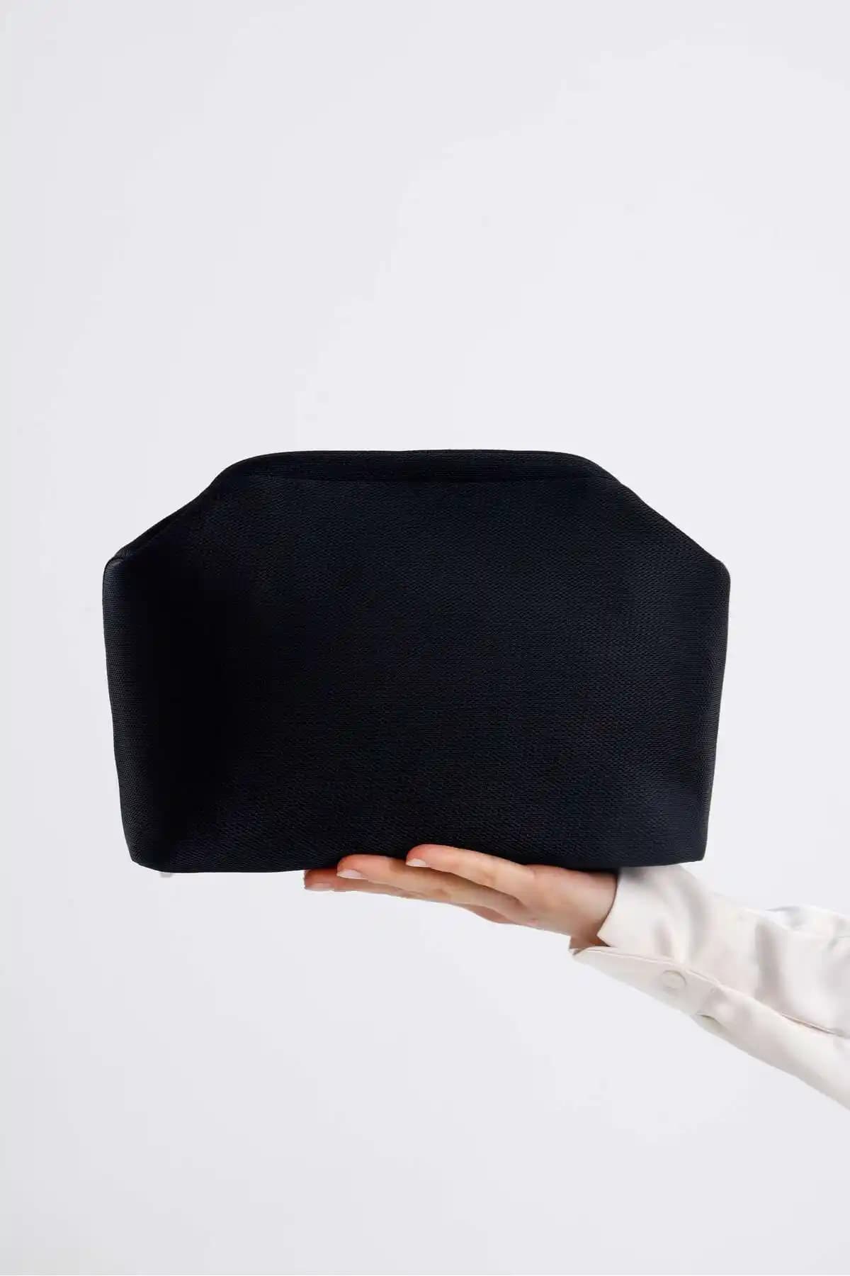 HEYBE'S Siyah Kadın Clutch Çanta - Şık ve Pratik Günlük Aksesuar