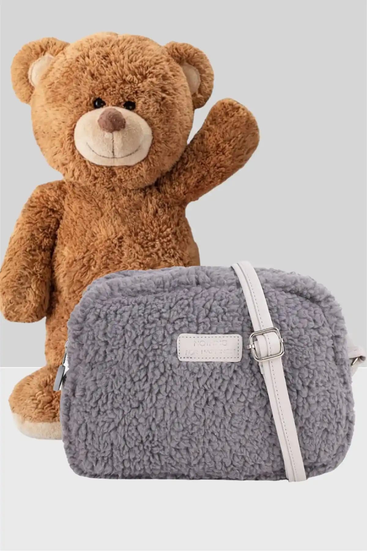 İki farklı peluş kürklü mini urban kadın çanta karşılaştırması ve detaylı özellikleri