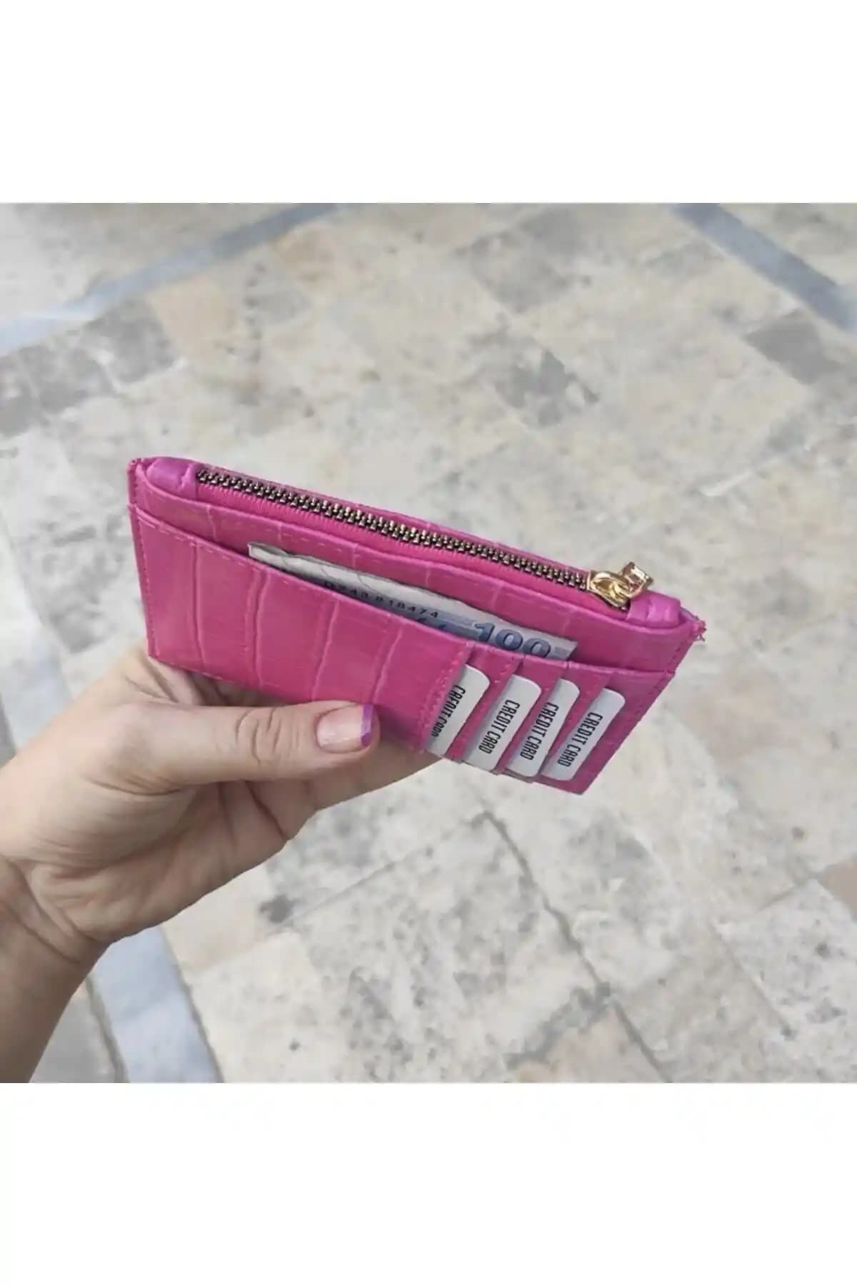 İlknurButik Fuşya Croco Kartlık Cüzdan: Şık ve Pratik Günlük Aksesuar