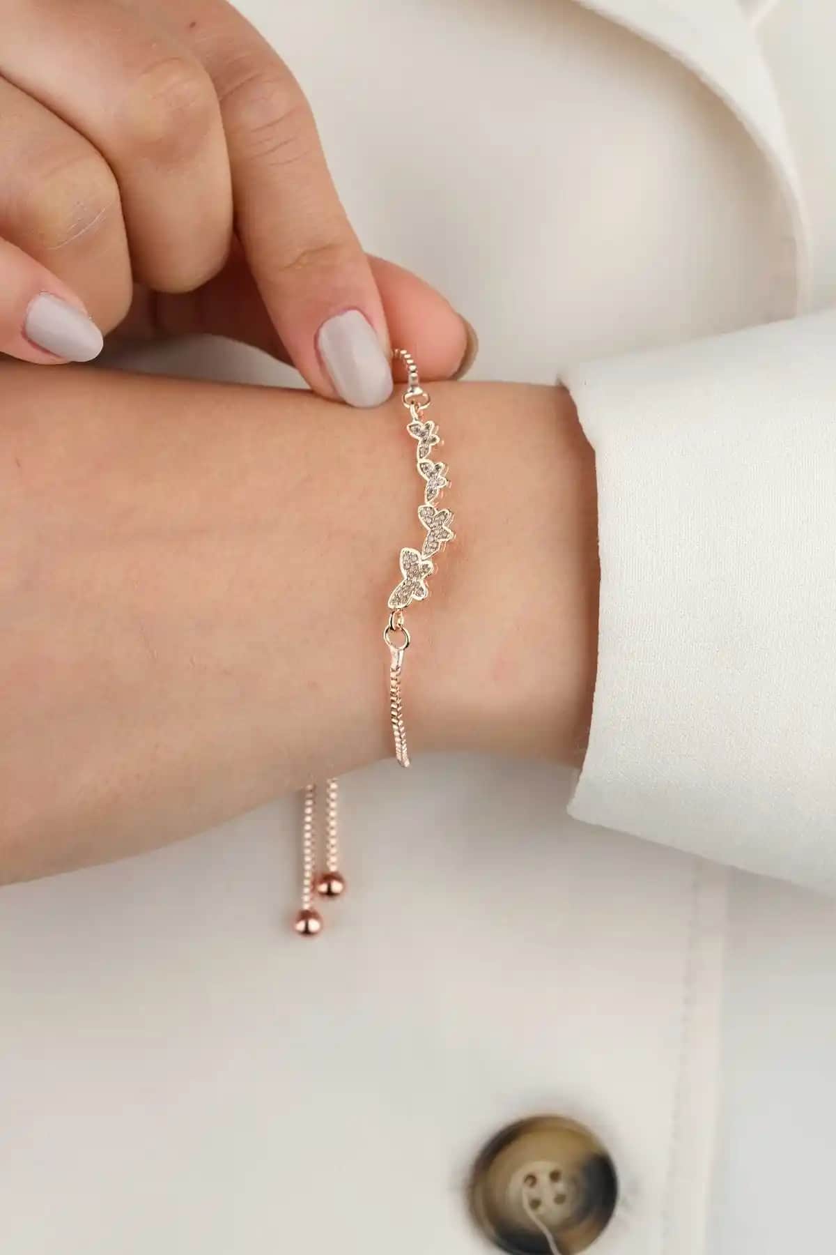 Jack Ferrero ve Naturel Tılsım Bileklik Karşılaştırması: Malzeme, Tasarım ve Kullanıcı Yorumları