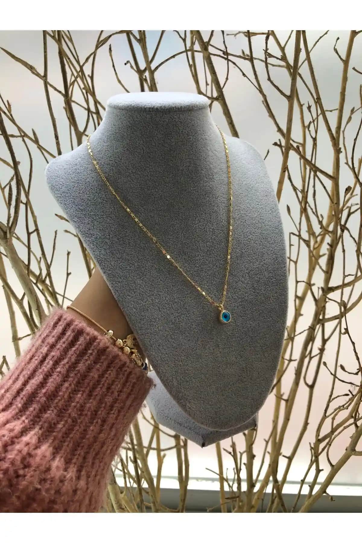 Jack Ferrero ve NurCollection Kadın Kolye Karşılaştırması: Özellikler ve Kullanıcı Yorumları