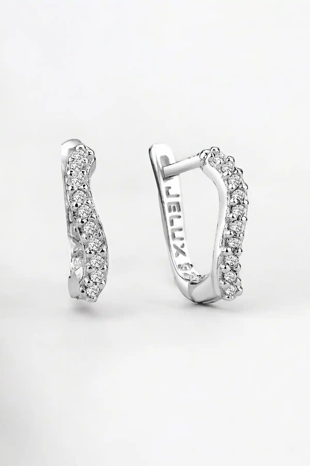 Jelux Silver Gümüş 925 Ayar Zirkon Taşlı S Model Küpe Zarafet ve Şıklık Sunar