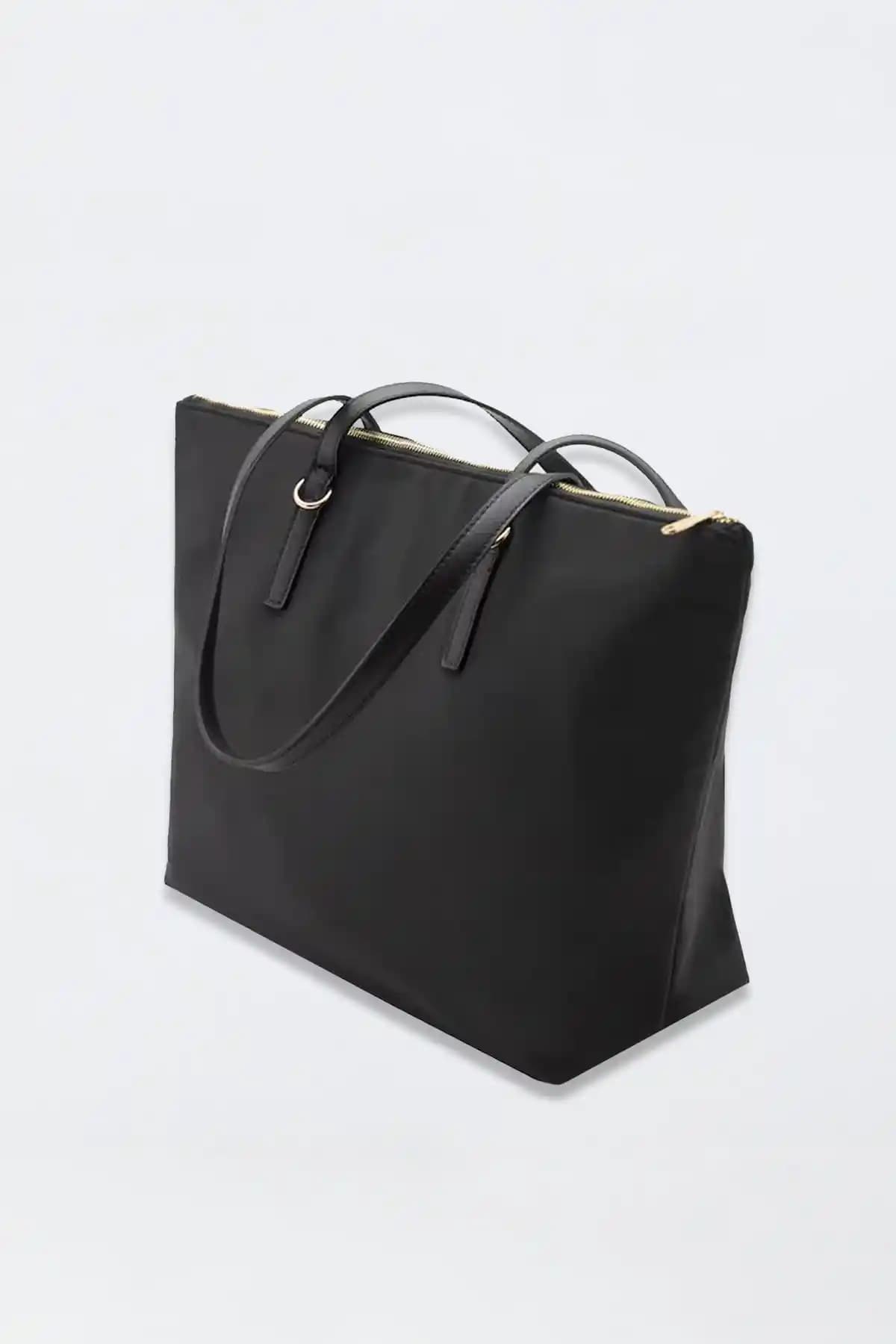 Kadın Günlük Kullanım İçin Su Geçirmez ve Sade Tasarımlı Çanta Seçenekleri 2023