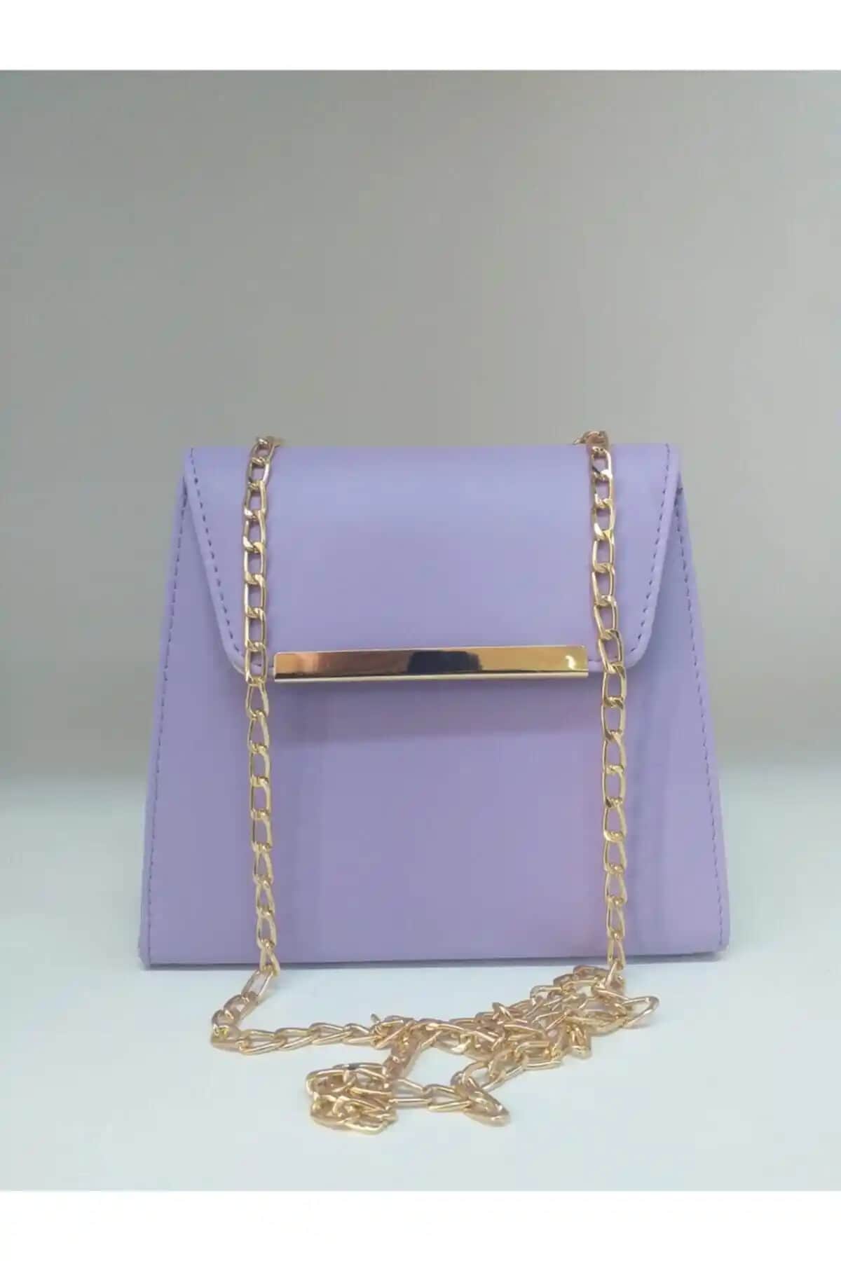 Kadın Zincir Askılı Çanta: Modern ve Şık Tasarım ile Günlük Kullanım İçin Uygun