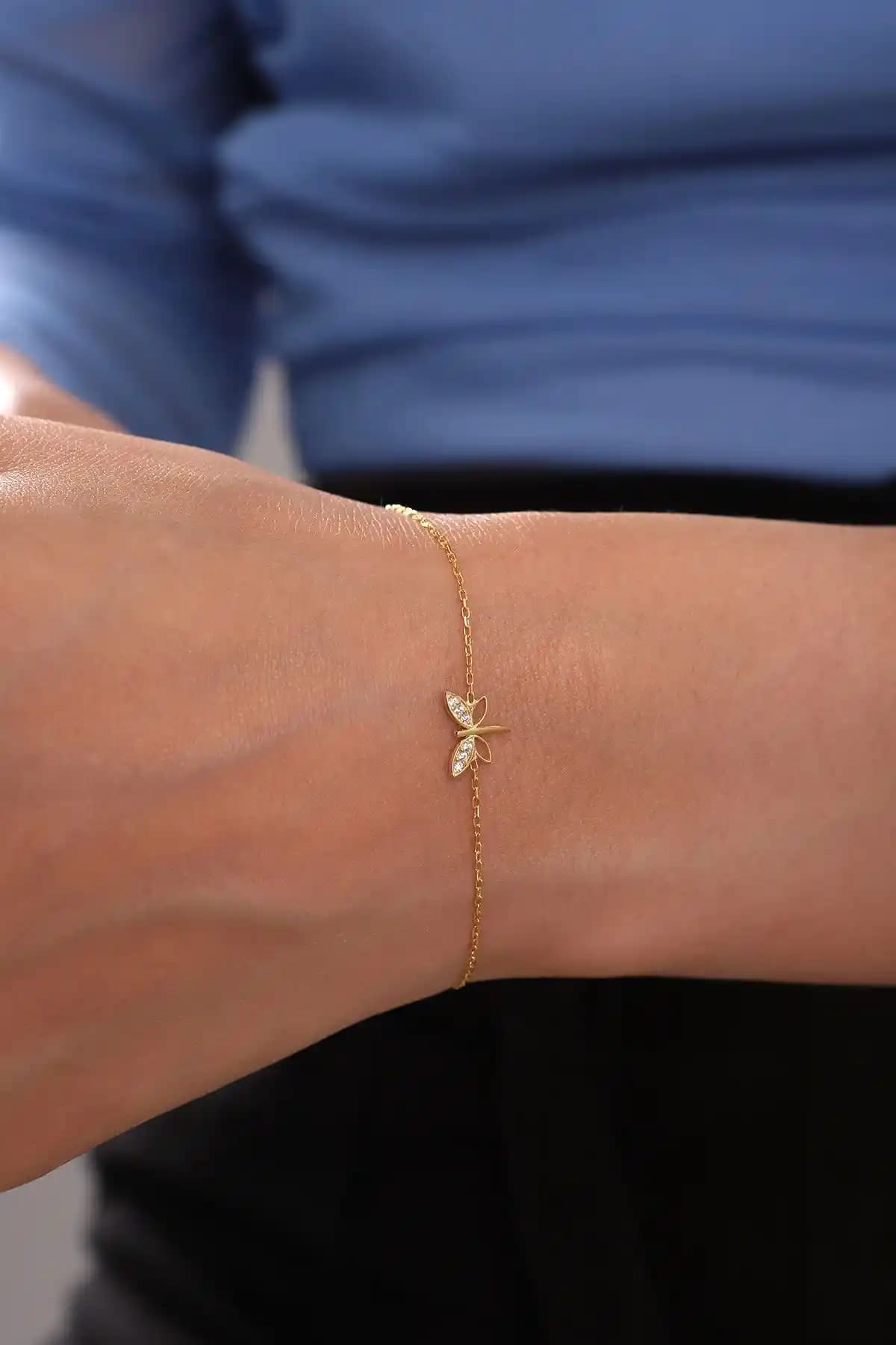 Kadınlar İçin 925 Ayar Gümüş Zincirli Yusufçuk Bileklikleri Şıklık ve Dayanıklılık Sunar