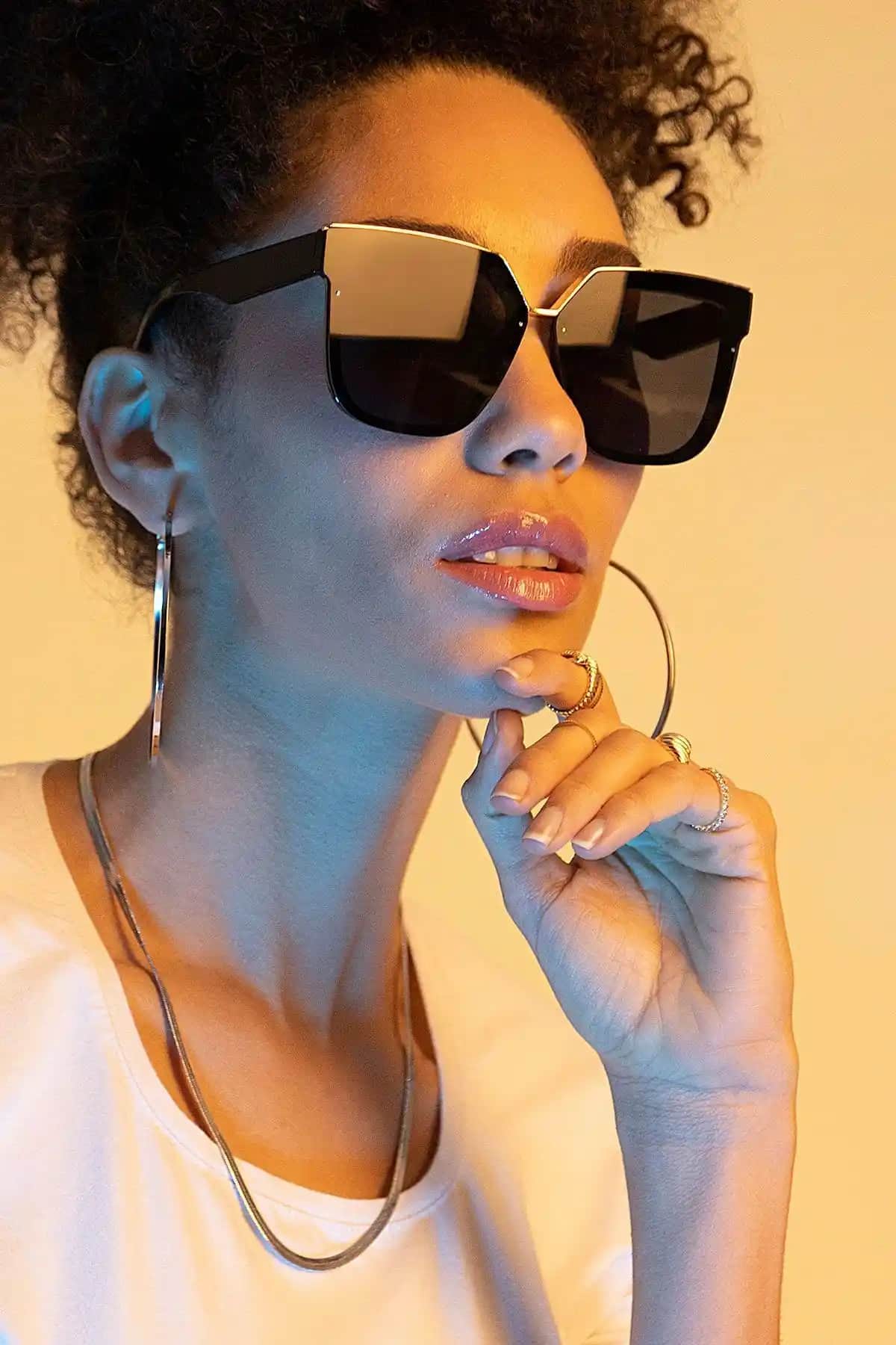 Kadınlar için büyük kasa ve şık tasarıma sahip Polo55 güneş gözlüğü yüksek UV koruması ile