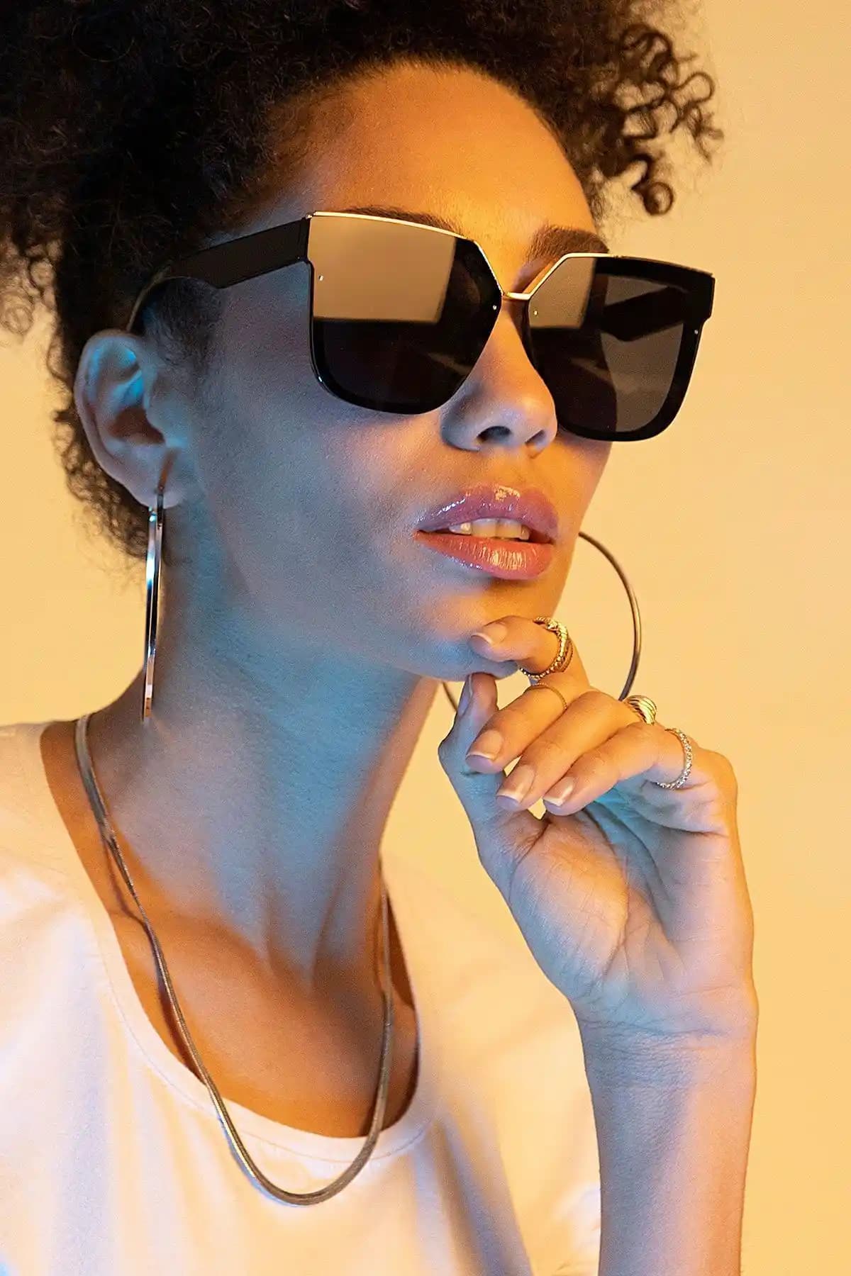 Kadınlar için büyük kasa ve şık tasarıma sahip Polo55 güneş gözlüğü yüksek UV koruması ile