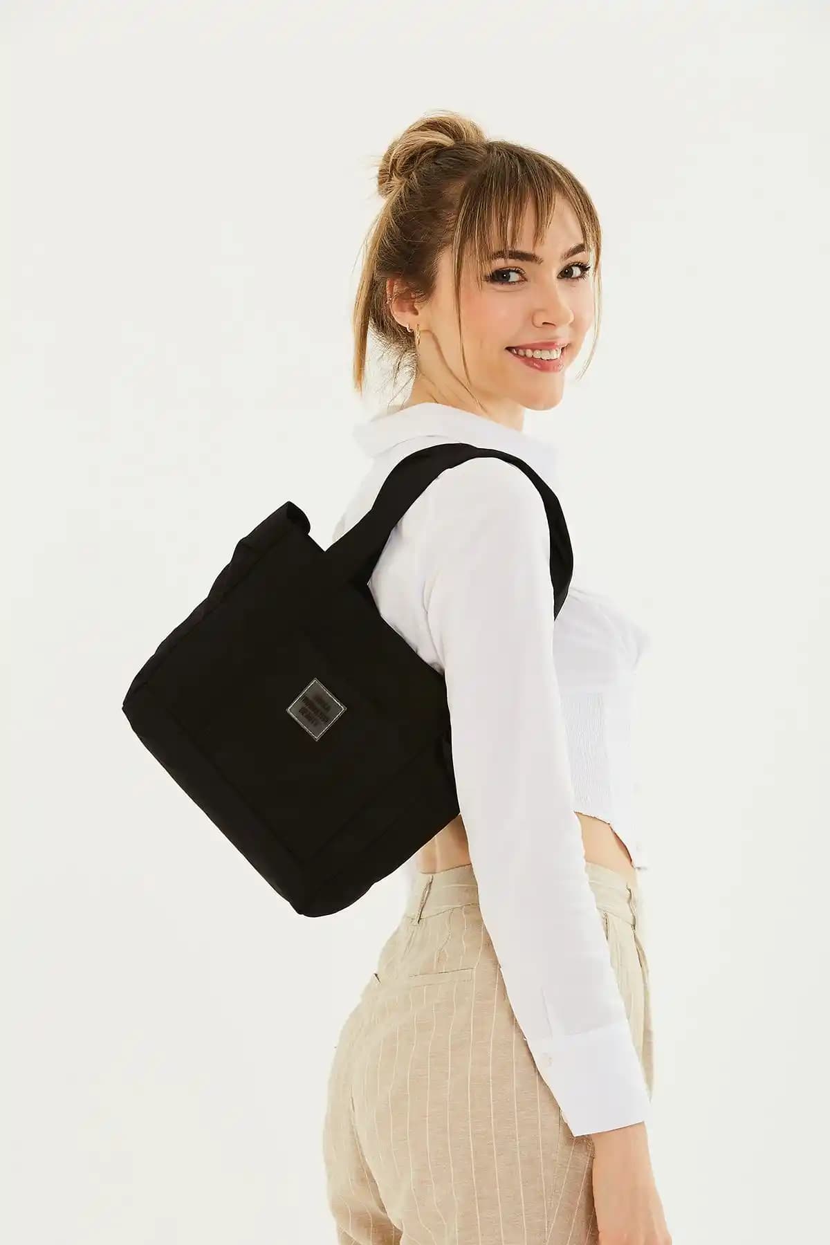 Kadınlar İçin Modern ve Pratik Kanvas Kumaşlı Günlük Kullanım Çantası