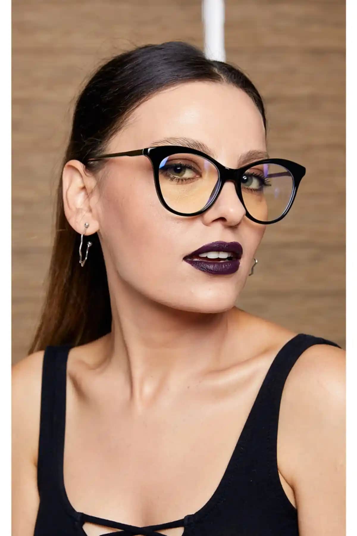 Kadınlar İçin Modern ve Sağlıklı Mavi Işık Koruyucu Gözlük Modelleri