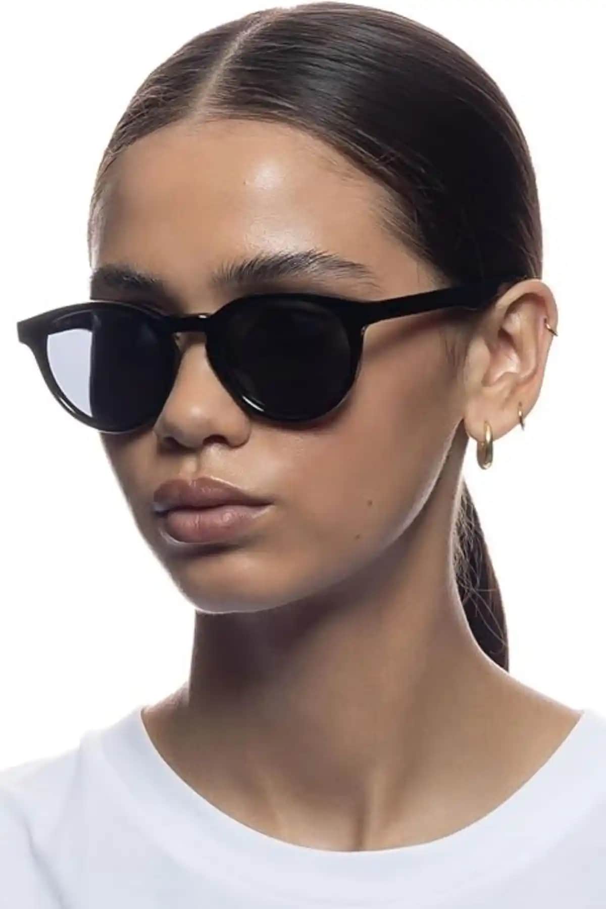 Kadınlar İçin Siyah Yuvarlak Gözlük: Modern Tasarım ve UV Koruma Özellikleri