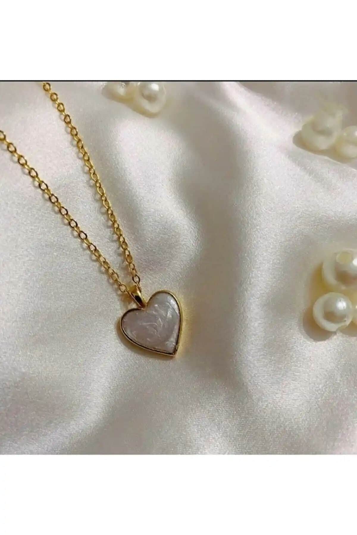 Kadınlar İçin Zarif Altın Kaplama Sedefli Kalp Kolye Tasarımı ve Kullanım İpuçları