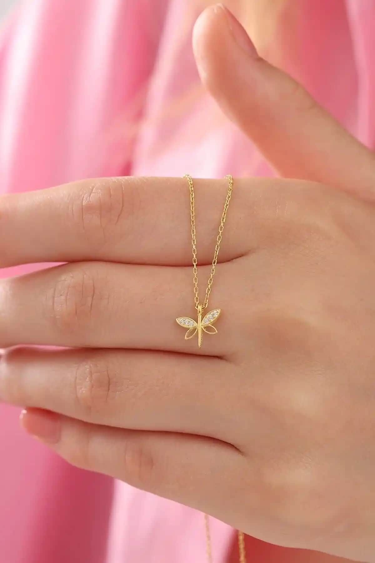 Kadınlar İçin Zarif ve Dayanıklı 925 Ayar Gümüş Yusufçuk Model Kolye