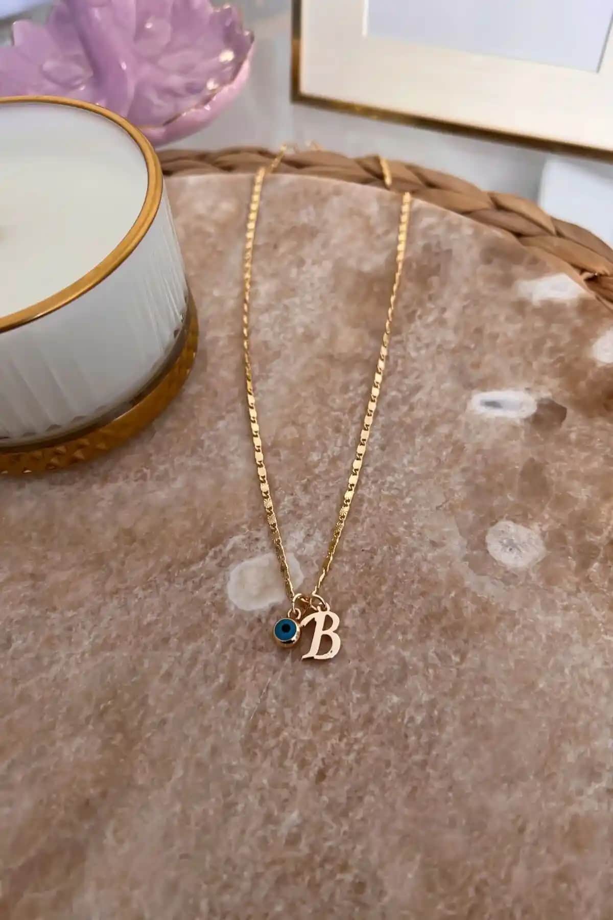 Kadınlar İçin Zarif ve Şık Harfli Nazar Sallantılı İnce Zincirli Kolye