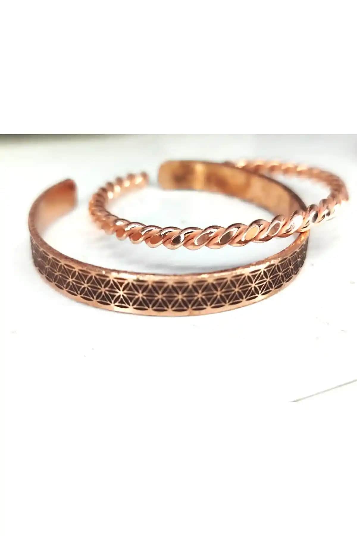 KAVELE ve KEHRİBAREVİ KARAMAN Bakır Bileklikleri Karşılaştırması