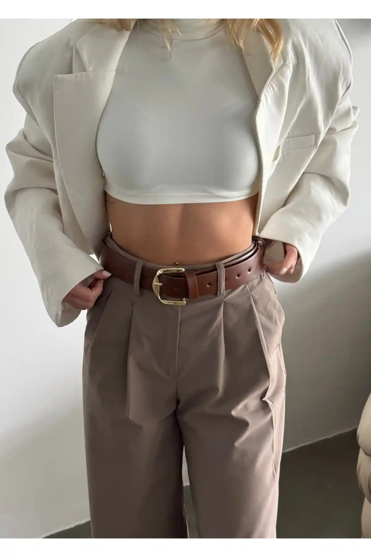 KİLİGİSTANBUL Kahverengi Gold Tokalı Kemer: Şıklık ve Dayanıklılık Sunan Moda Aksesuarı