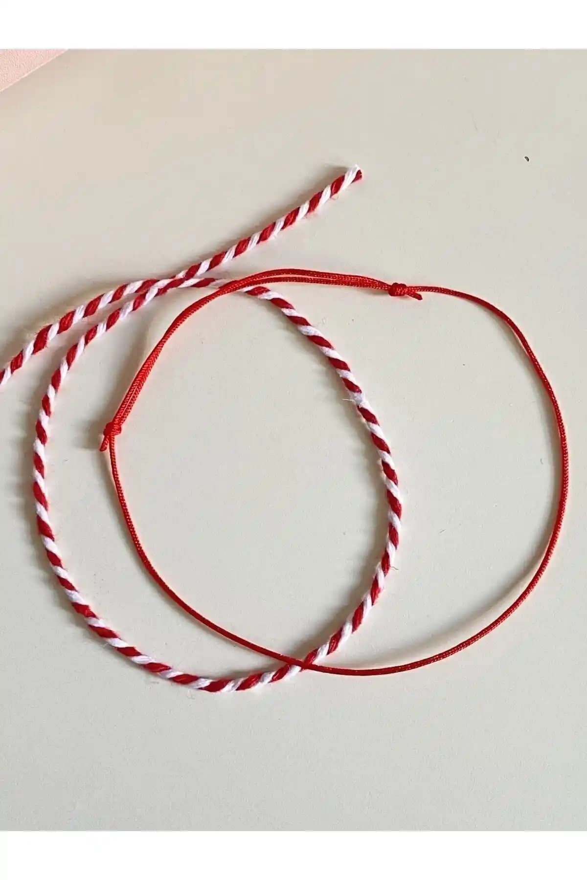 Kırmızı İp Kalpli Bileklik ve Marteniçka Seti El Yapımı Geleneksel Takı Koleksiyonu