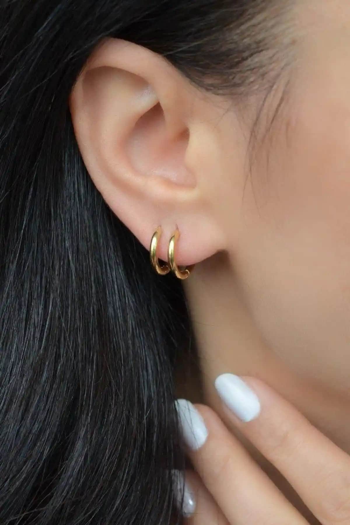 Küçük Boy Çelik Halka Küpe: Modern Tasarım ve Uzun Ömürlü Kullanım İçin Uygun