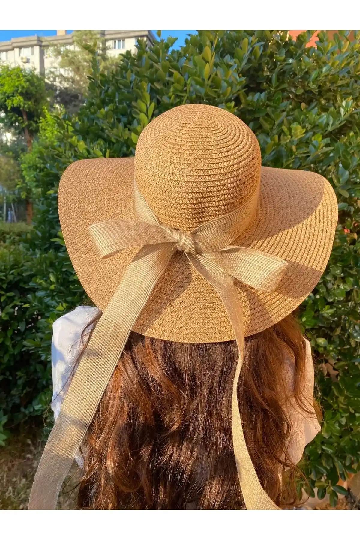 Laviyonsa Fularlı Kloş Hasır Şapka Yaz Aylarının Şıklık ve Koruma İhtiyacını Karşılar