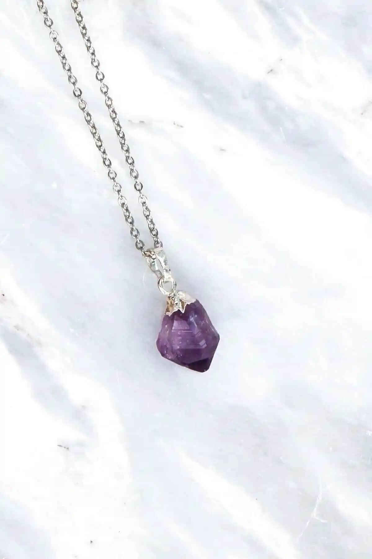 Lepidolit ve Ametist Doğal Taş Ham Kolye: Zarafet ve Enerji Bir Arada