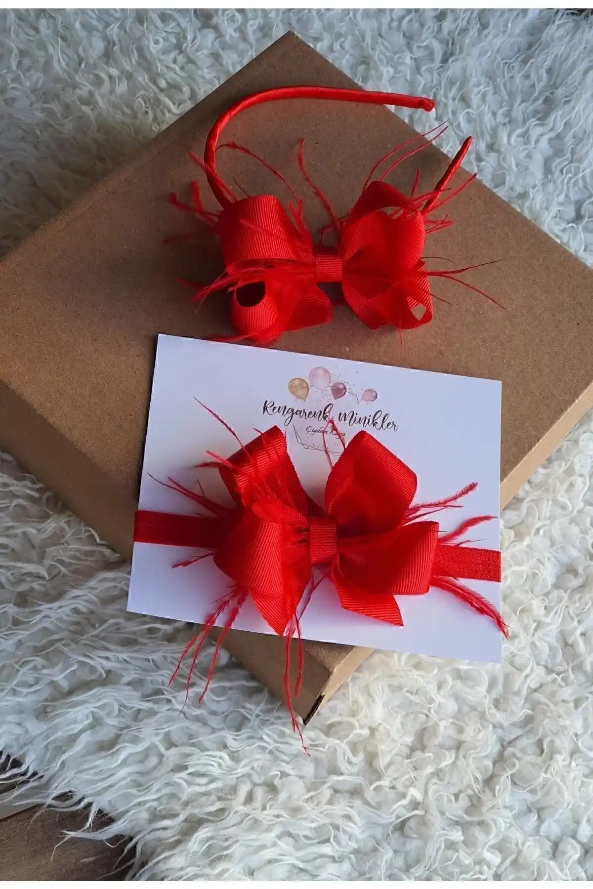 Lohusa Tacı Karşılaştırması: Rengarenk Minikler ve Yeşim Aksesuar Modelleri