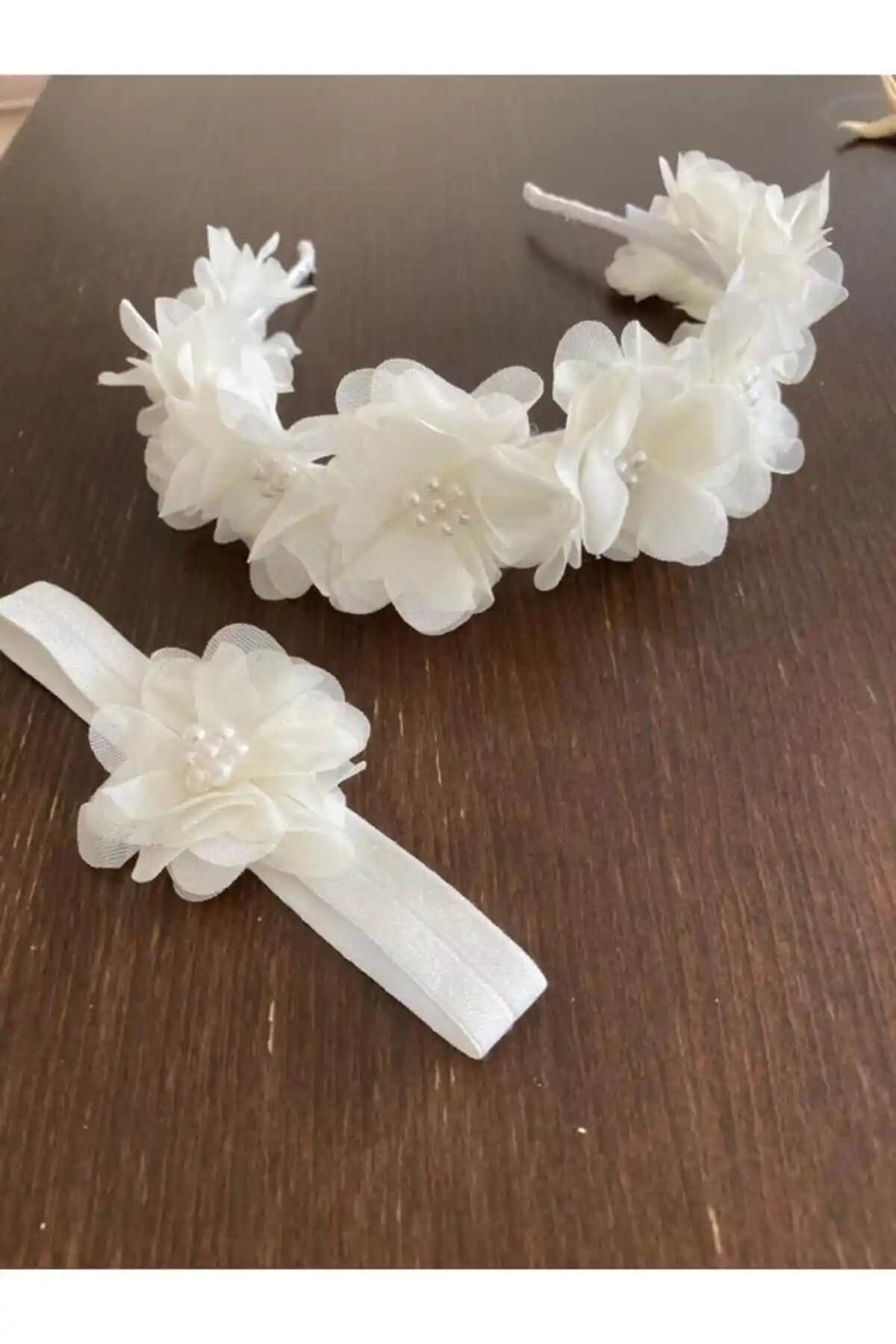 Lohusa Tacı Seçimi: Hüner Aksesuar ve Melkady Aksesuar Karşılaştırması