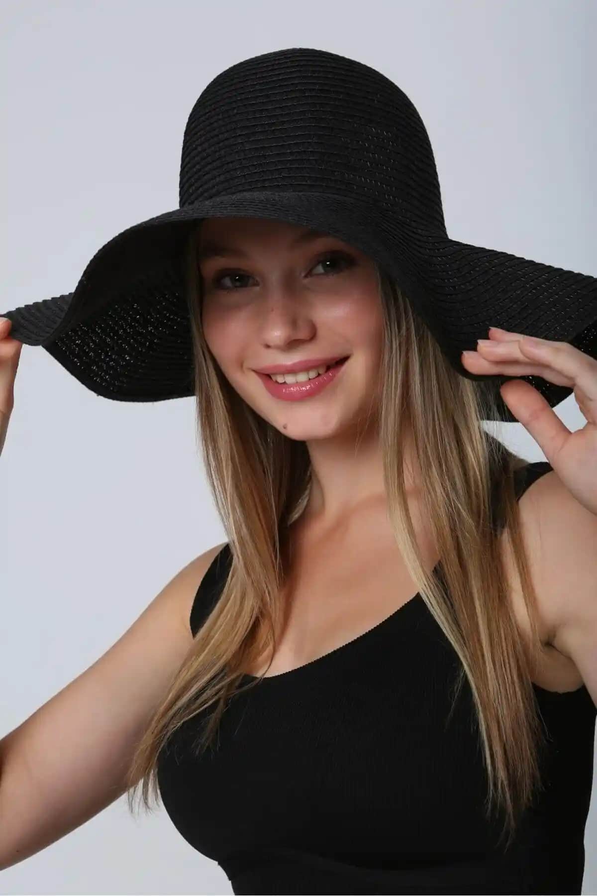 Luminos Siyah Geniş Kenarlı Hasır Şapka Yaz Ayları İçin Fonksiyonel ve Şık Tasarım