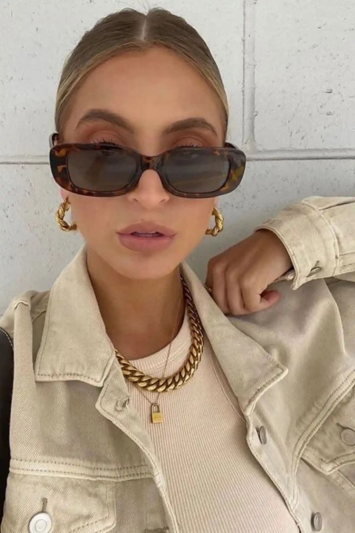 MACERATİ ve Mathilda Aksesuar Güneş Gözlükleri Karşılaştırması: Hangi Ürün Sizin İçin Daha Uygun