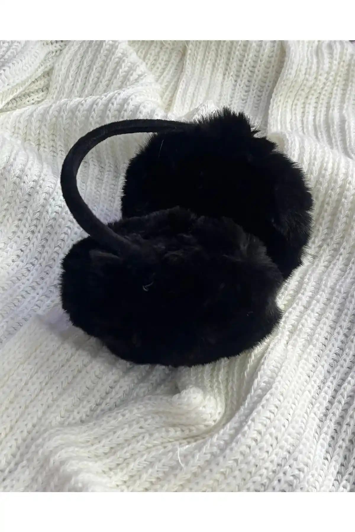 MAD TEKSTİL Peluş Kulaklık: Konfor ve Şıklığı Bir Arada Sunan Günlük Kullanım Aksesuarı