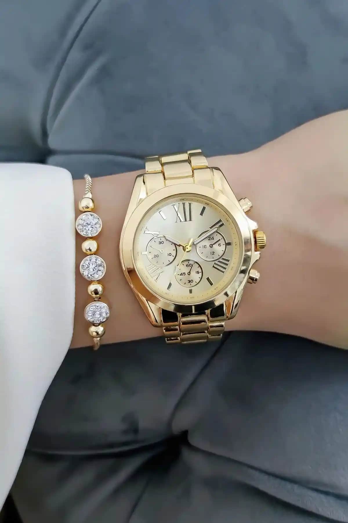 Michael Knight Bileklikli Kol Saati: Modern Tasarım ve Dayanıklılığı Bir Arada Sunar