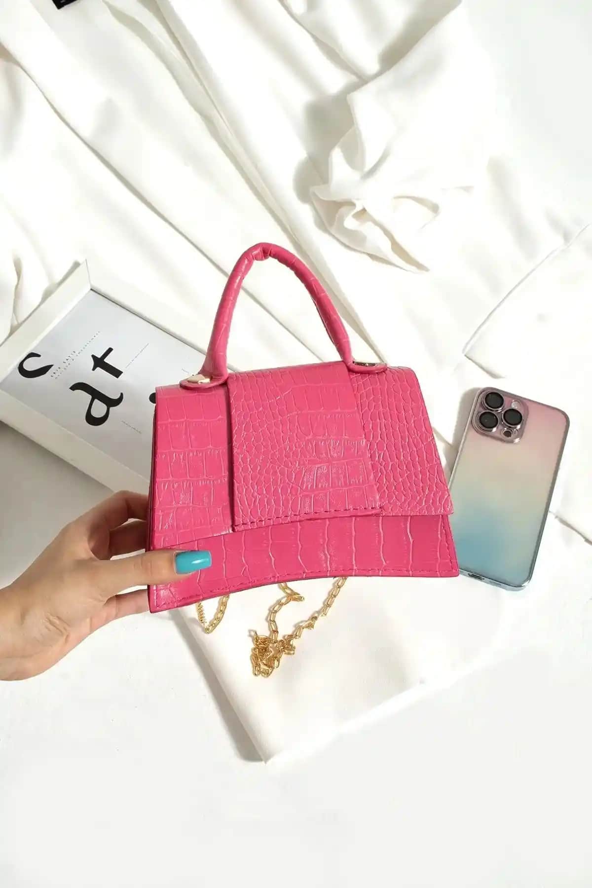 Mini City Kadın El ve Omuz Çantası Modern Tasarım ve Sürdürülebilir Malzeme Kullanımıyla