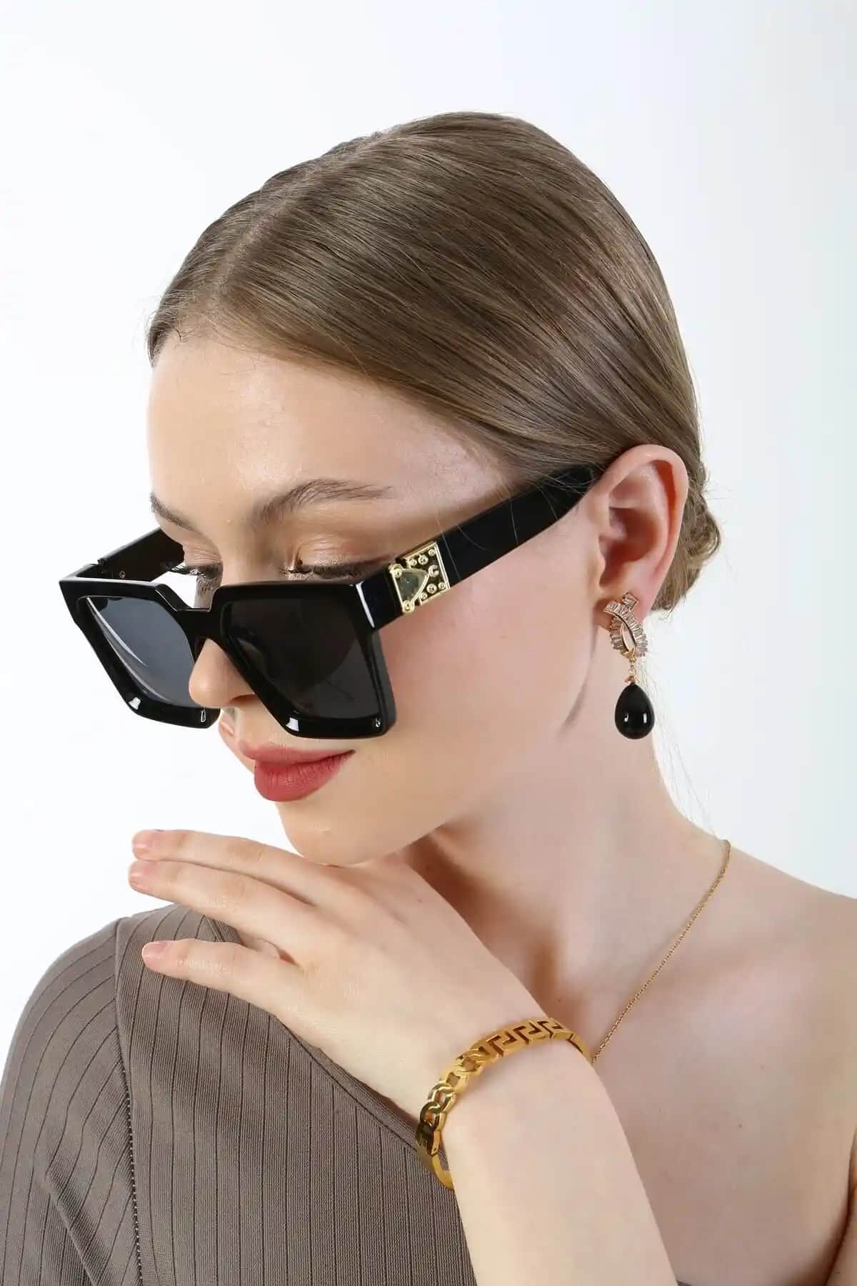 ModaLand Güneş Gözlüğü Karşılaştırması: Gold Black ve Nuova Retro Modelleri