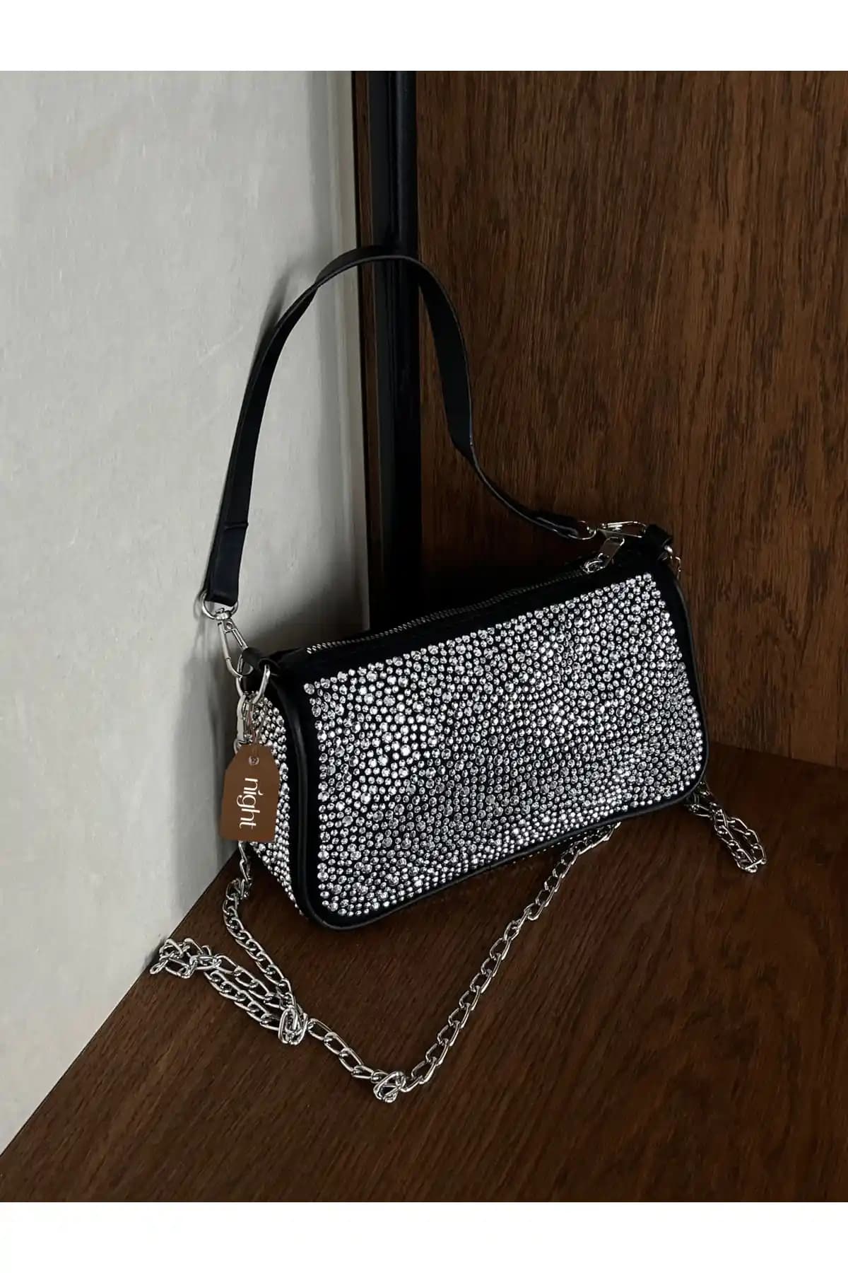 Night Taşlı Model ve Viventi Kadın Çanta Karşılaştırması: Hangi Model Daha Uygun