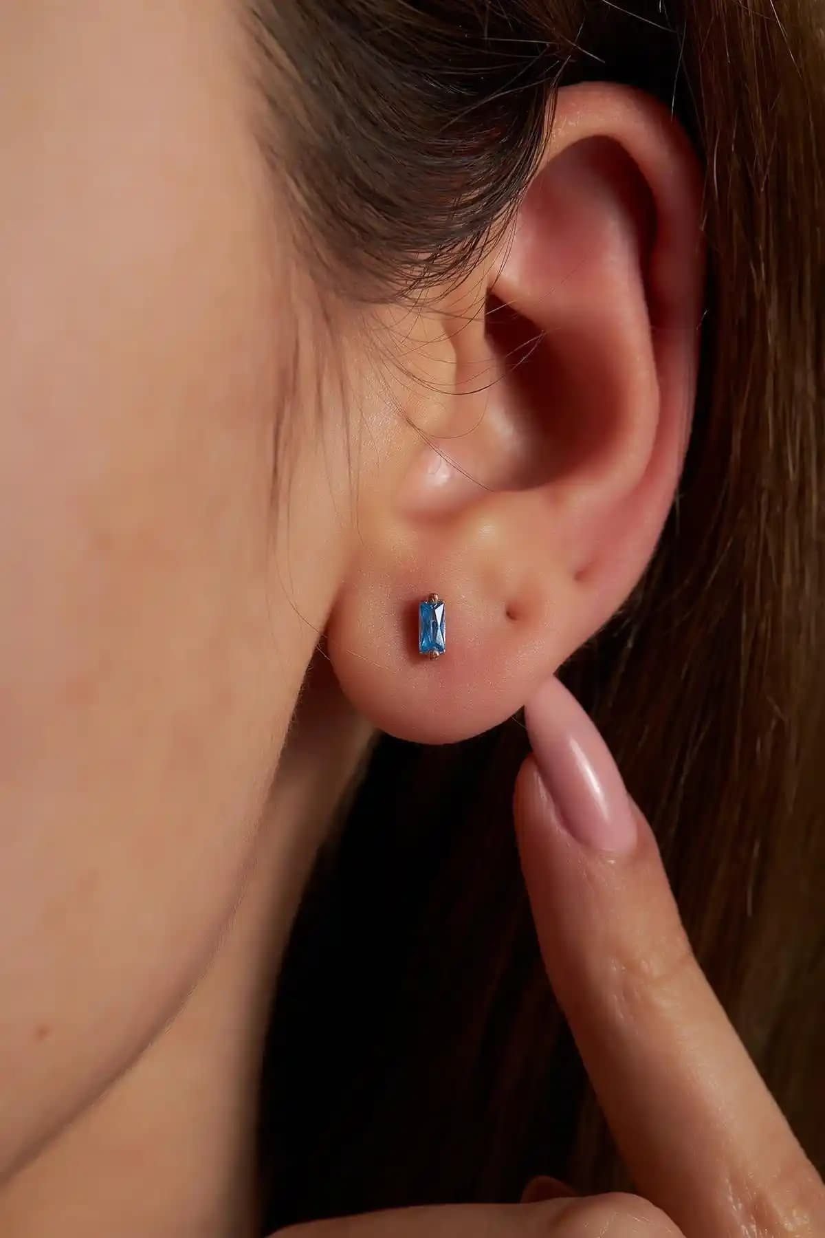 Ninova Silver Akuamarin Taşlı Rose Kaplama Gümüş Minimal Küpe İncelikli Tasarım