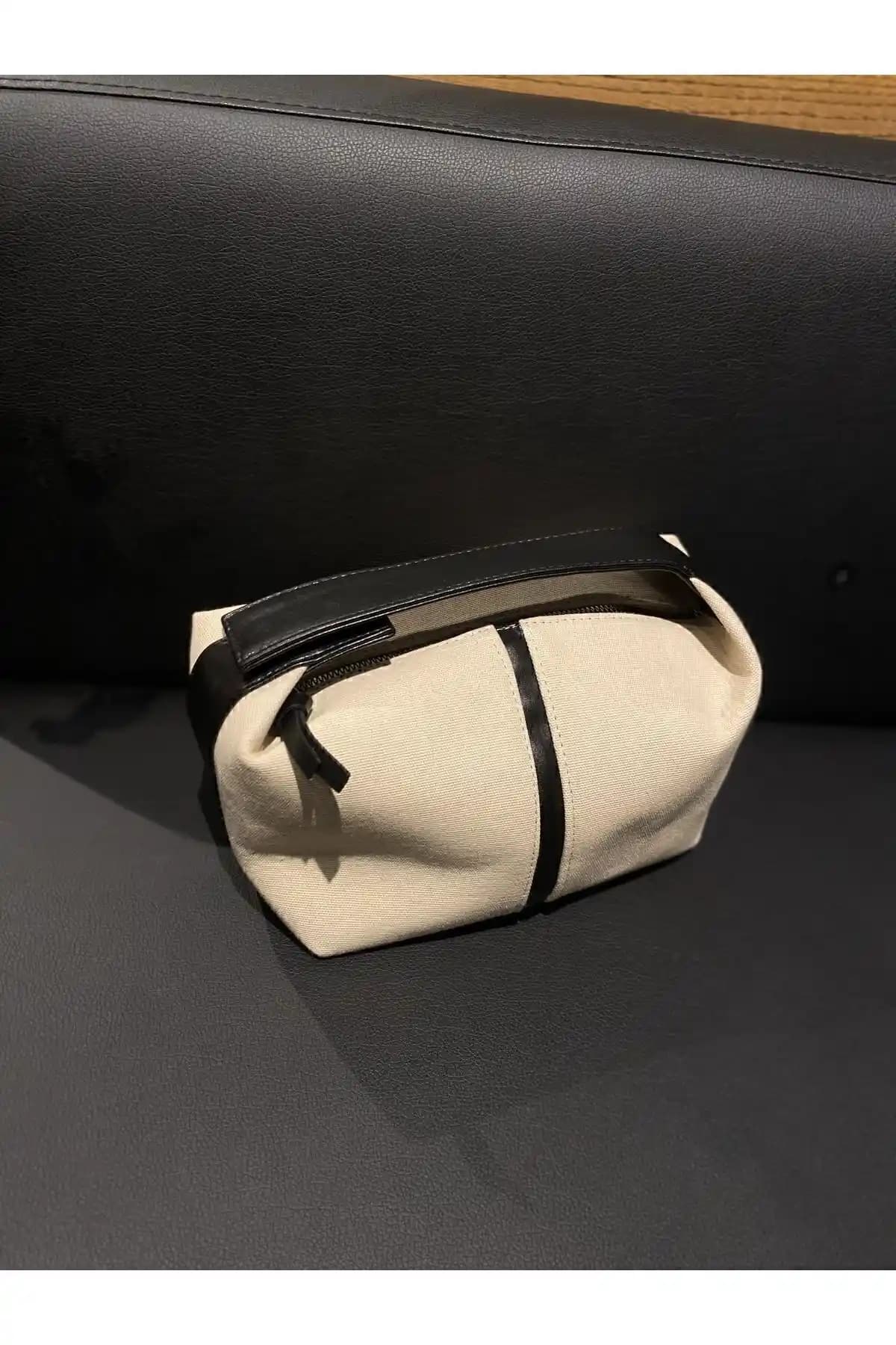 NİSSEA Kadın Siyah Archi Kanvas Çanta: Şıklık ve Dayanıklılığı Bir Arada Sunar