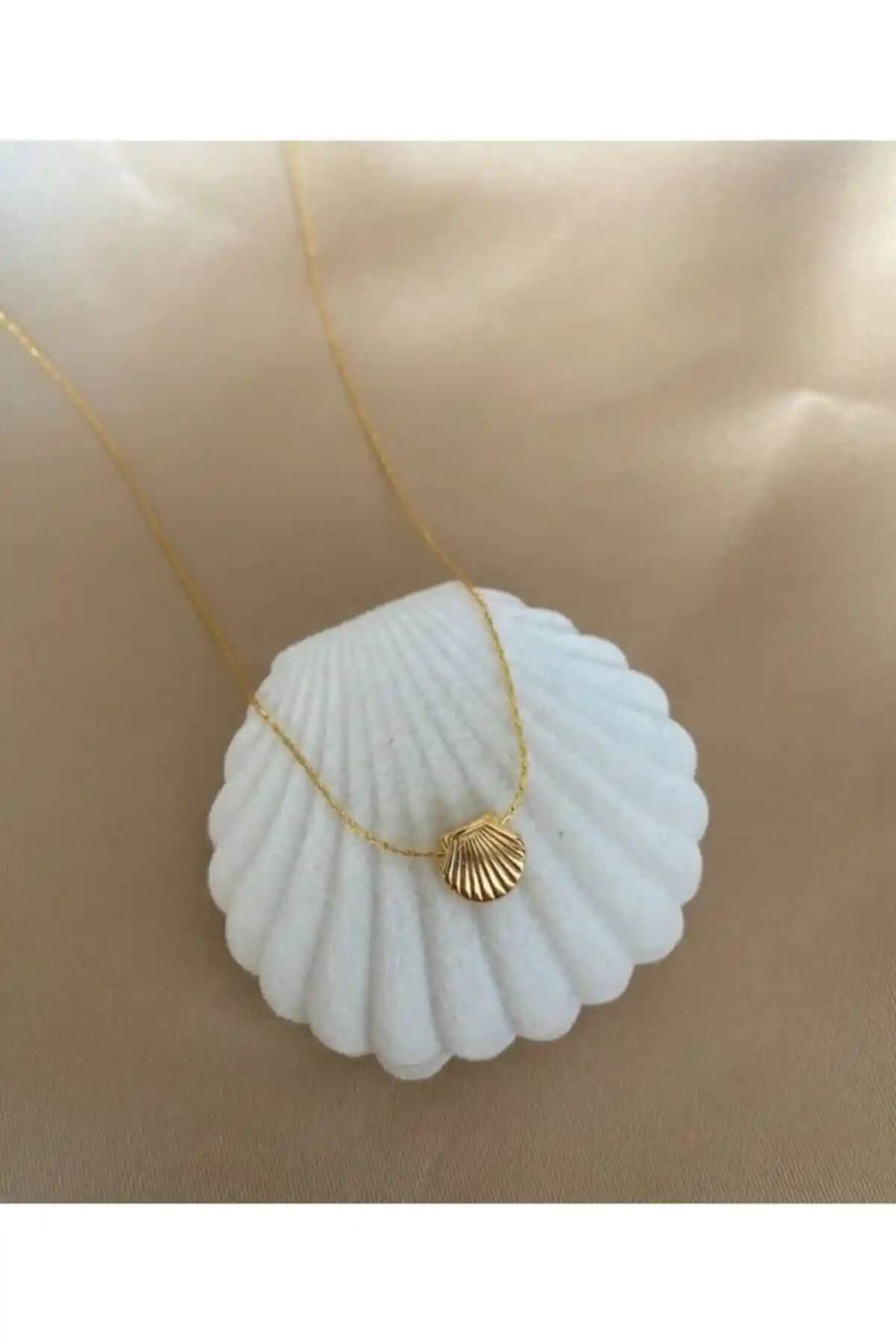 NurCollection ve Suerte Accessories Kolye Karşılaştırması: Şık ve Benzersiz Tasarımlar