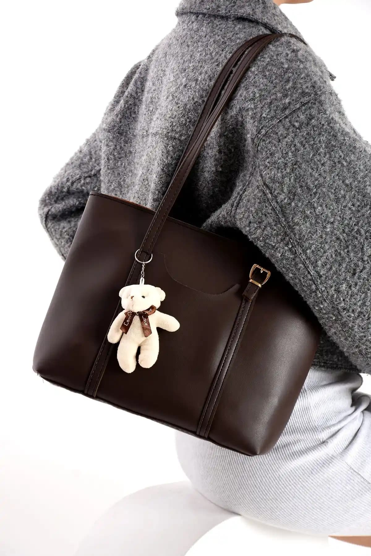 NWR BAGS ve samilon Kadın Omuz Çantası Karşılaştırması: Tasarım ve İşlevsellik Analizi