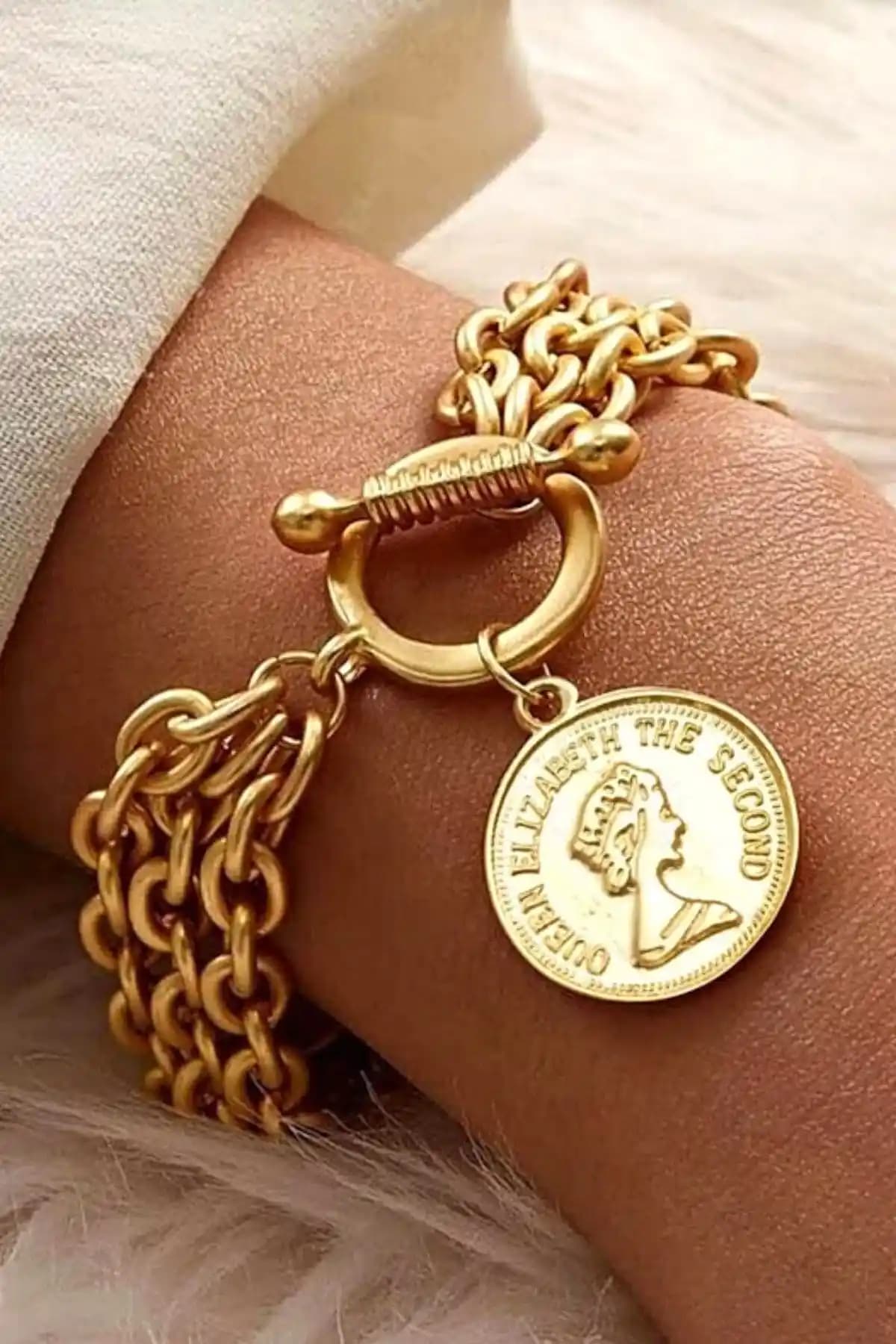 PETEK AKSESUAR Bileklik ve Kolye Karşılaştırması: Özellikler ve Kullanıcı Yorumları