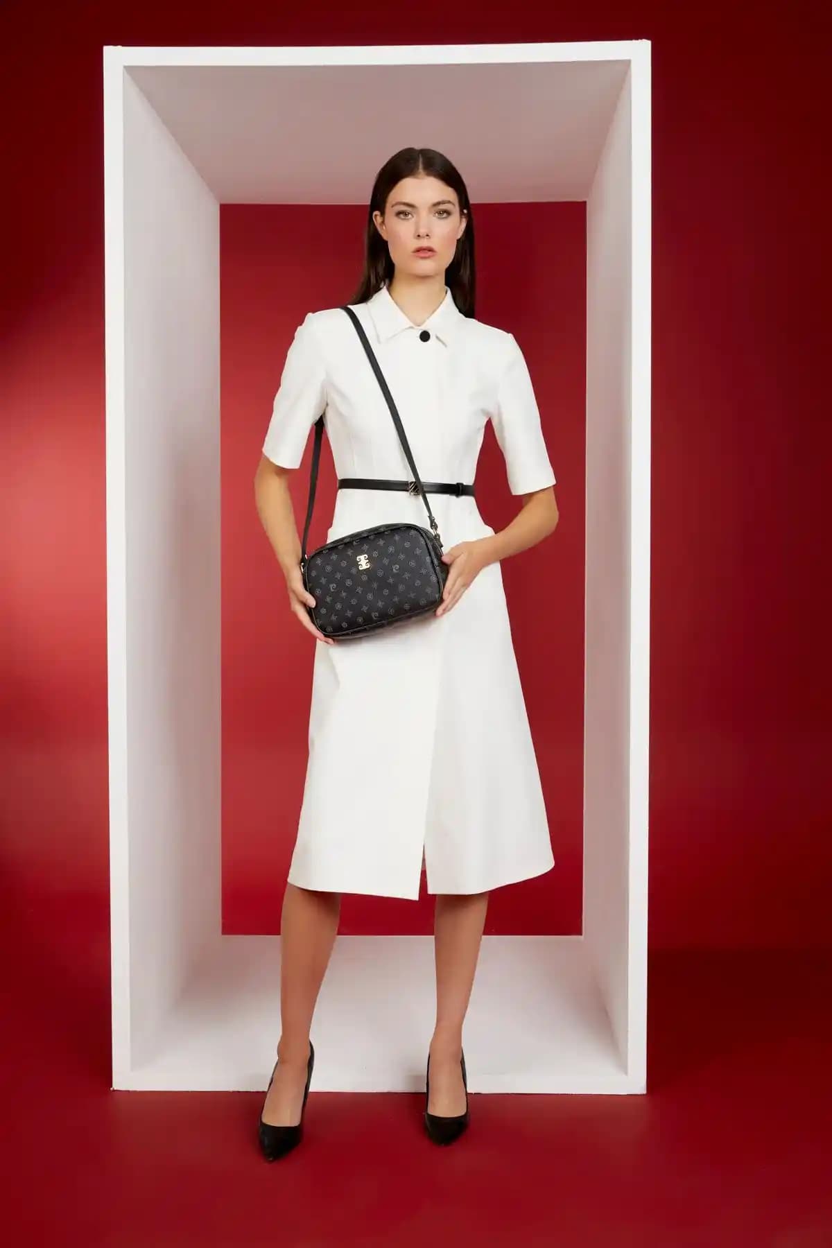 Pierre Cardin Siyah Monogram ve Print Kadın Omuz Çantası Karşılaştırması