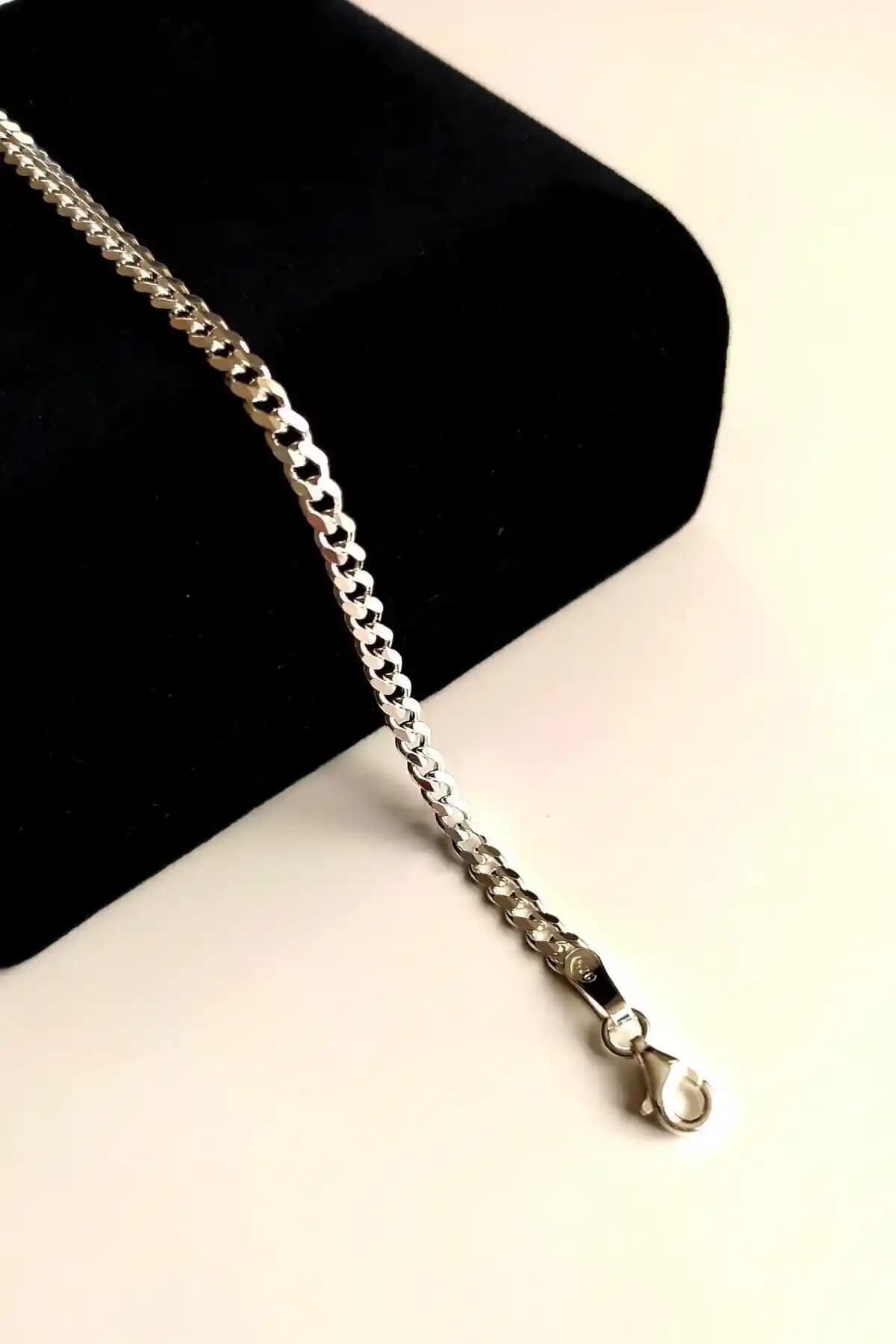 Piraye Silver Gümüş 4 Mm Gurmet Bileklik: Zarif ve Kaliteli Takı Seçeneği