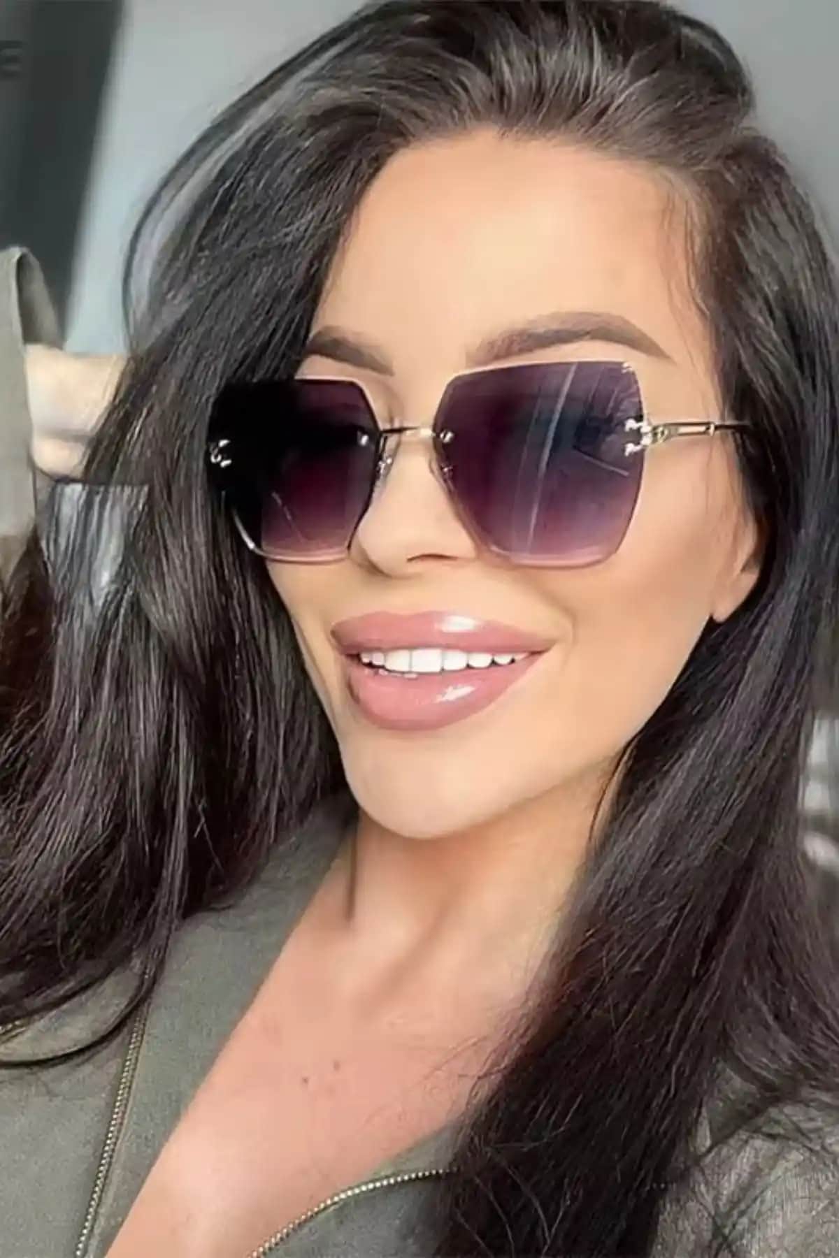 Polo55 Siyah Kare Kristal Kesme Kadın Güneş Gözlüğü Modern ve Şık Tasarım ile Günlük Kullanım İçin Uygun