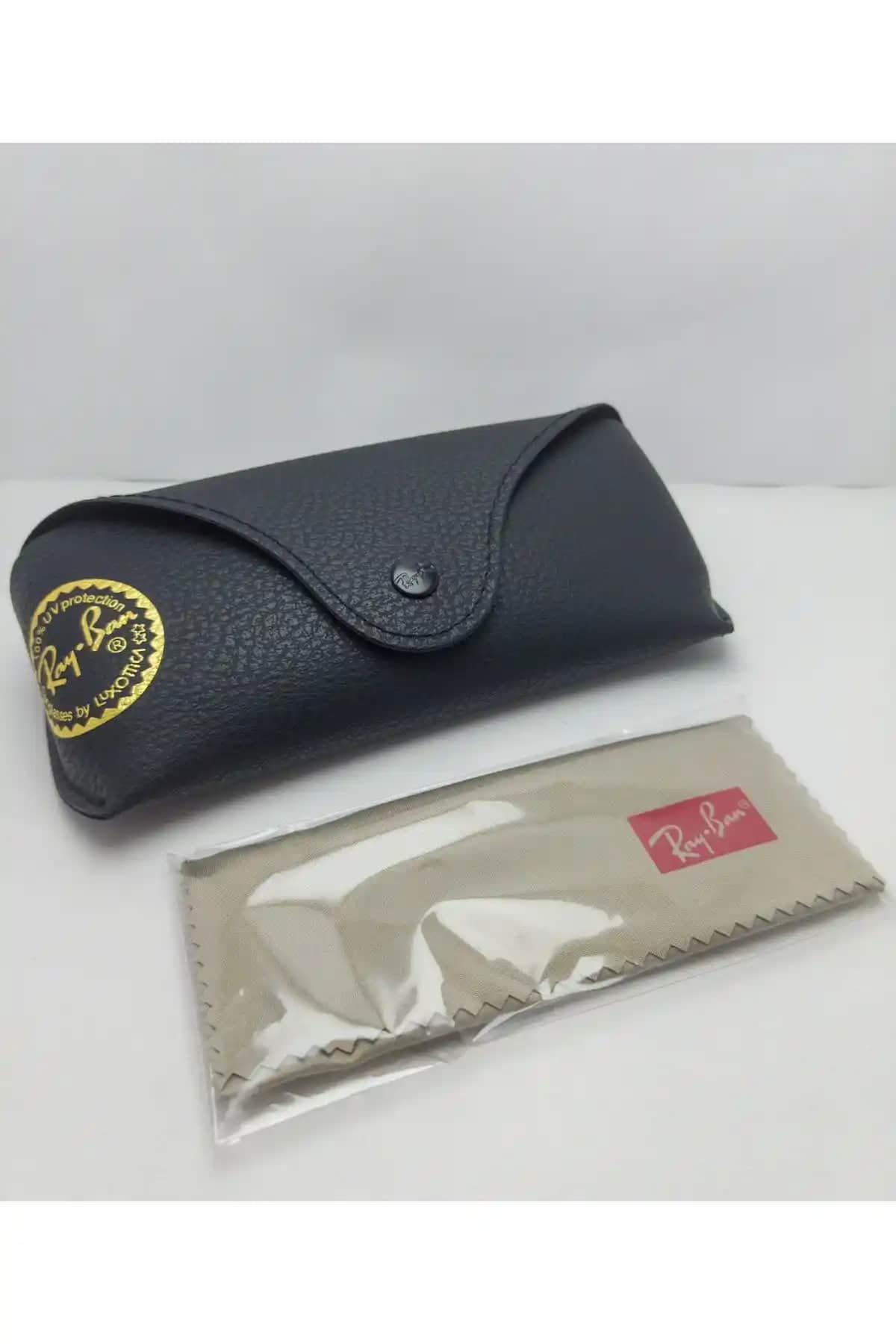 Ray-Ban Güneş Gözlüğü Kılıfları Karşılaştırması: Stil ve Fonksiyonellik Analizi