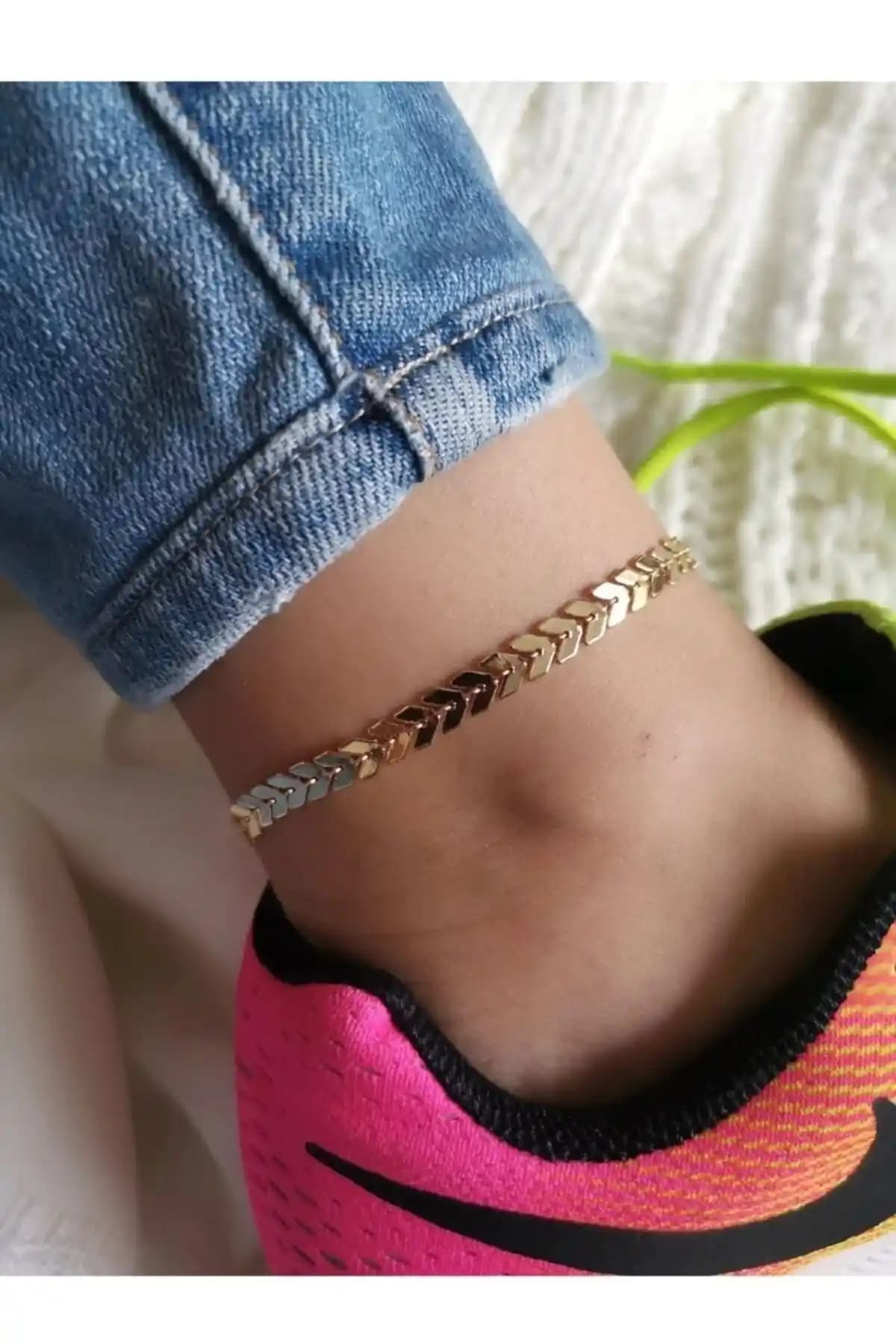 Roma Model Halhal: Şık ve Dayanıklı Altın Renkli Pirinç Takı Özellikleri ve Kullanım İpuçları