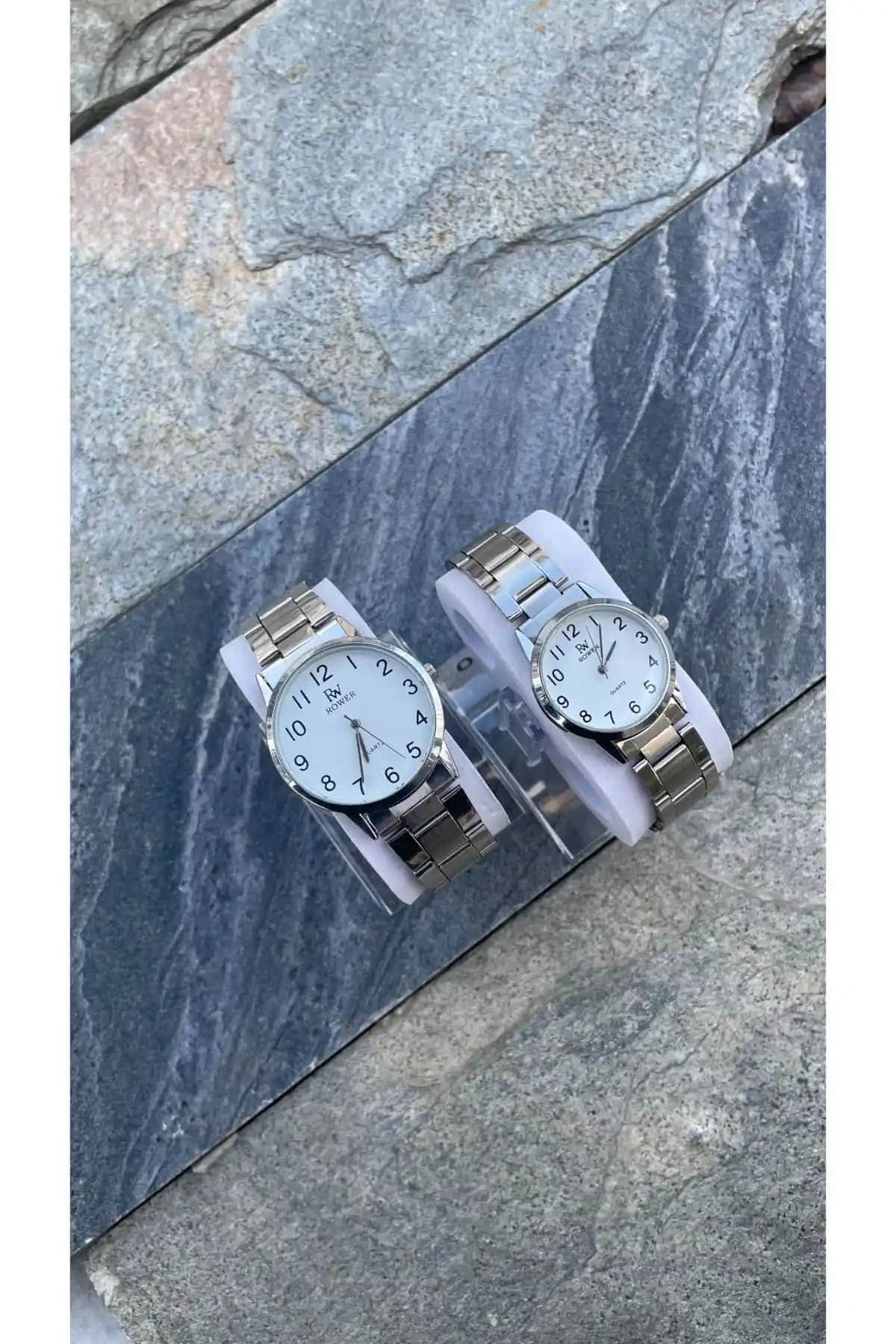 Rower Gümüş Çift Saat: Modern Tasarım ve Dayanıklılığıyla Günlük Kullanım İçin Uygun