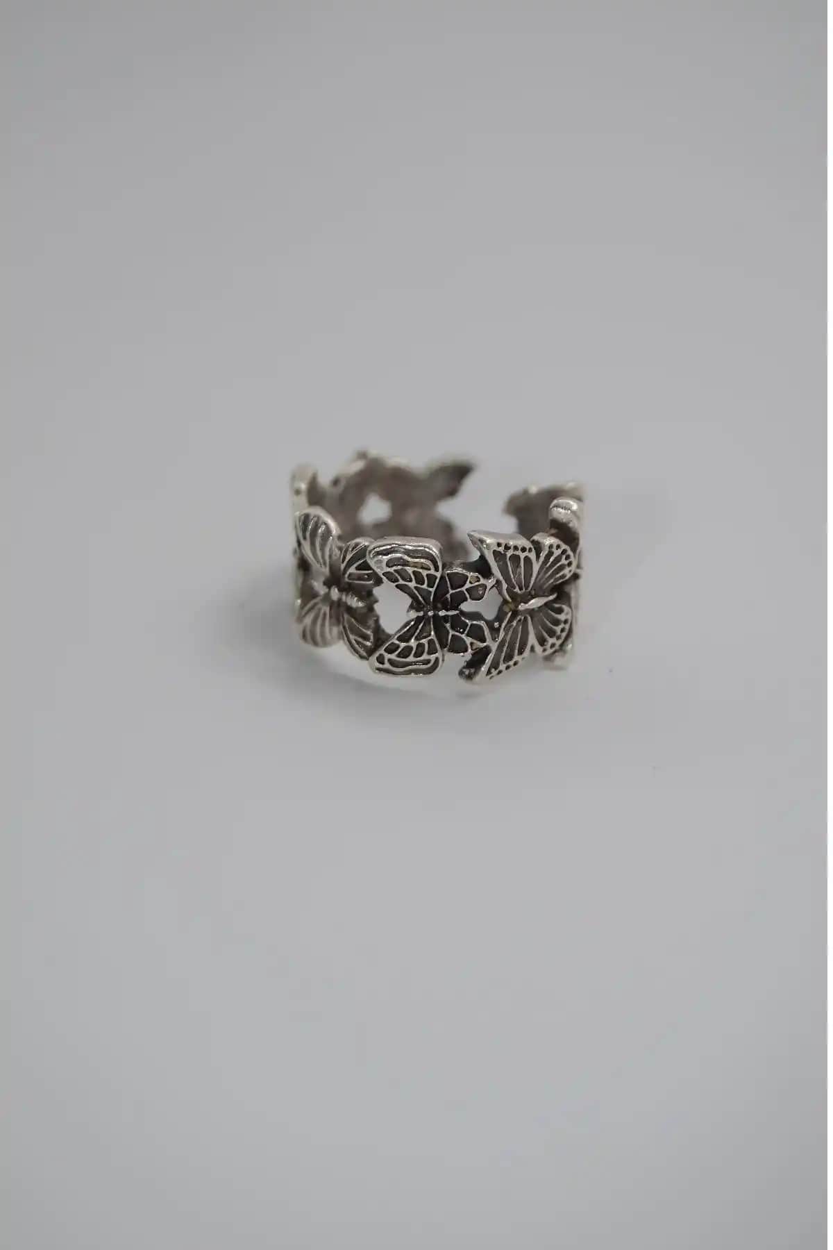 S4S Gümüş Kaplama Kelebek Yüzük: Modern ve Dayanıklı Günlük Takı Seçeneği